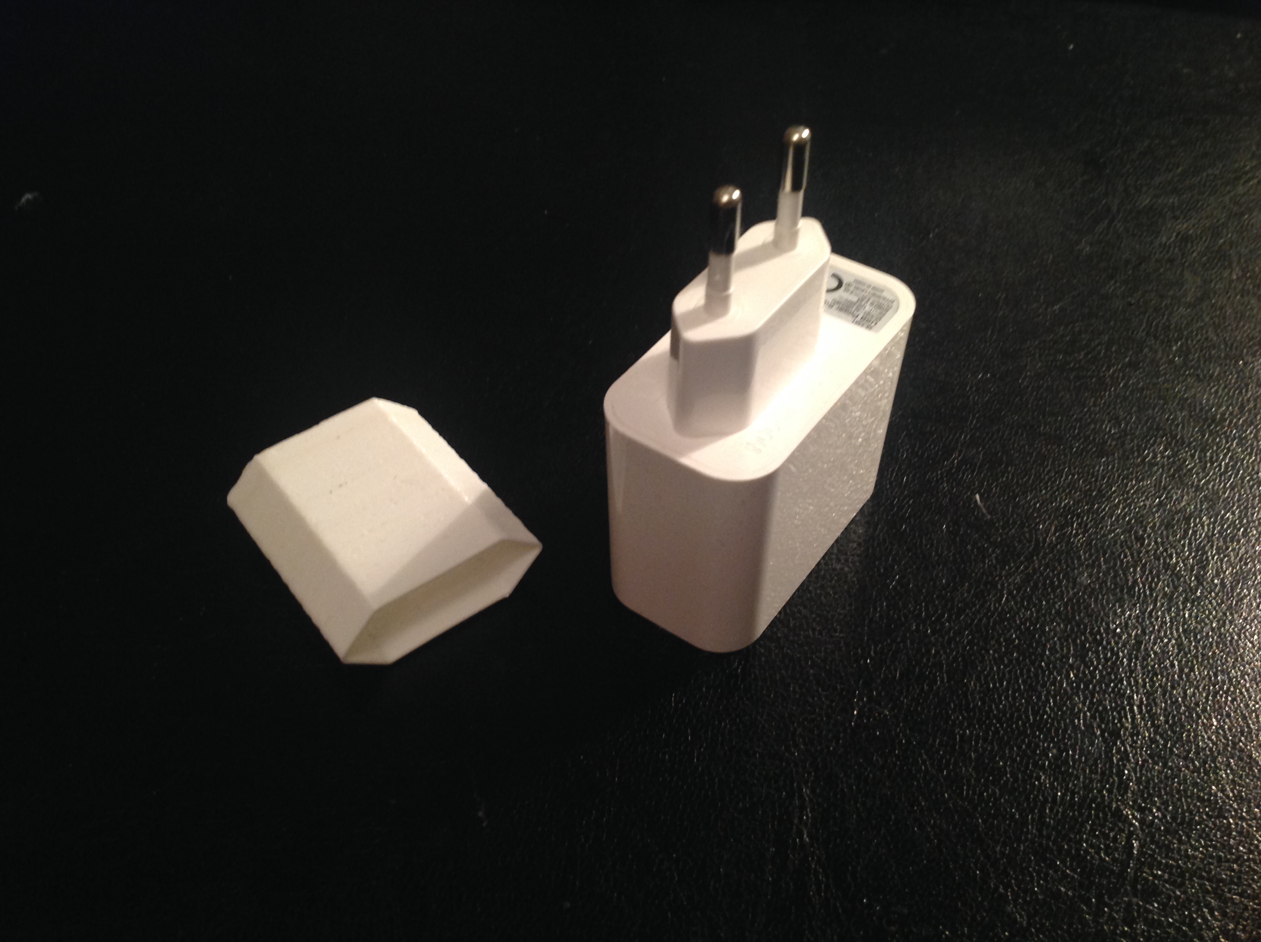EU Power plug travel protector