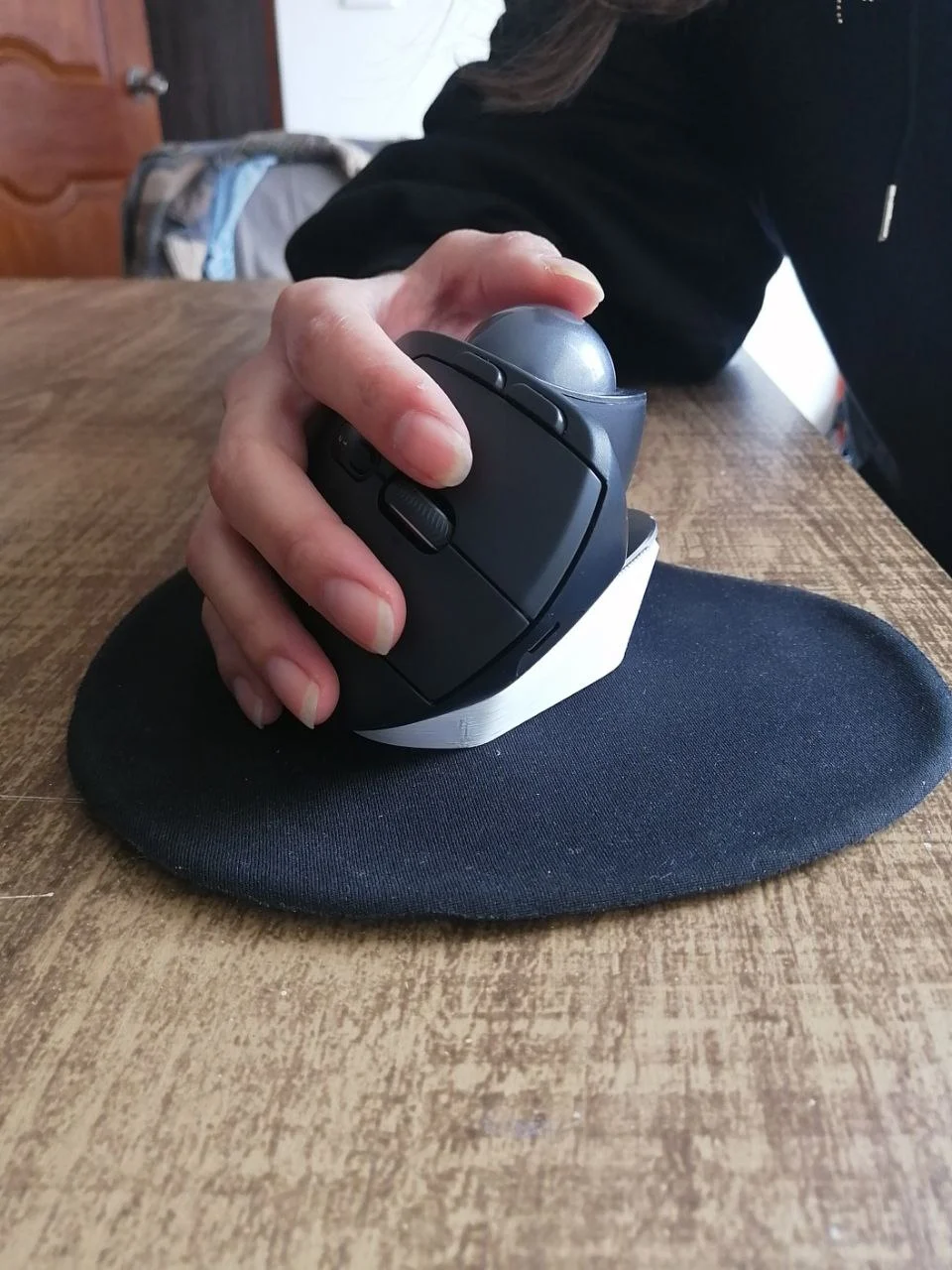 Logitech MX ERGO 20° degree base + Trackball key