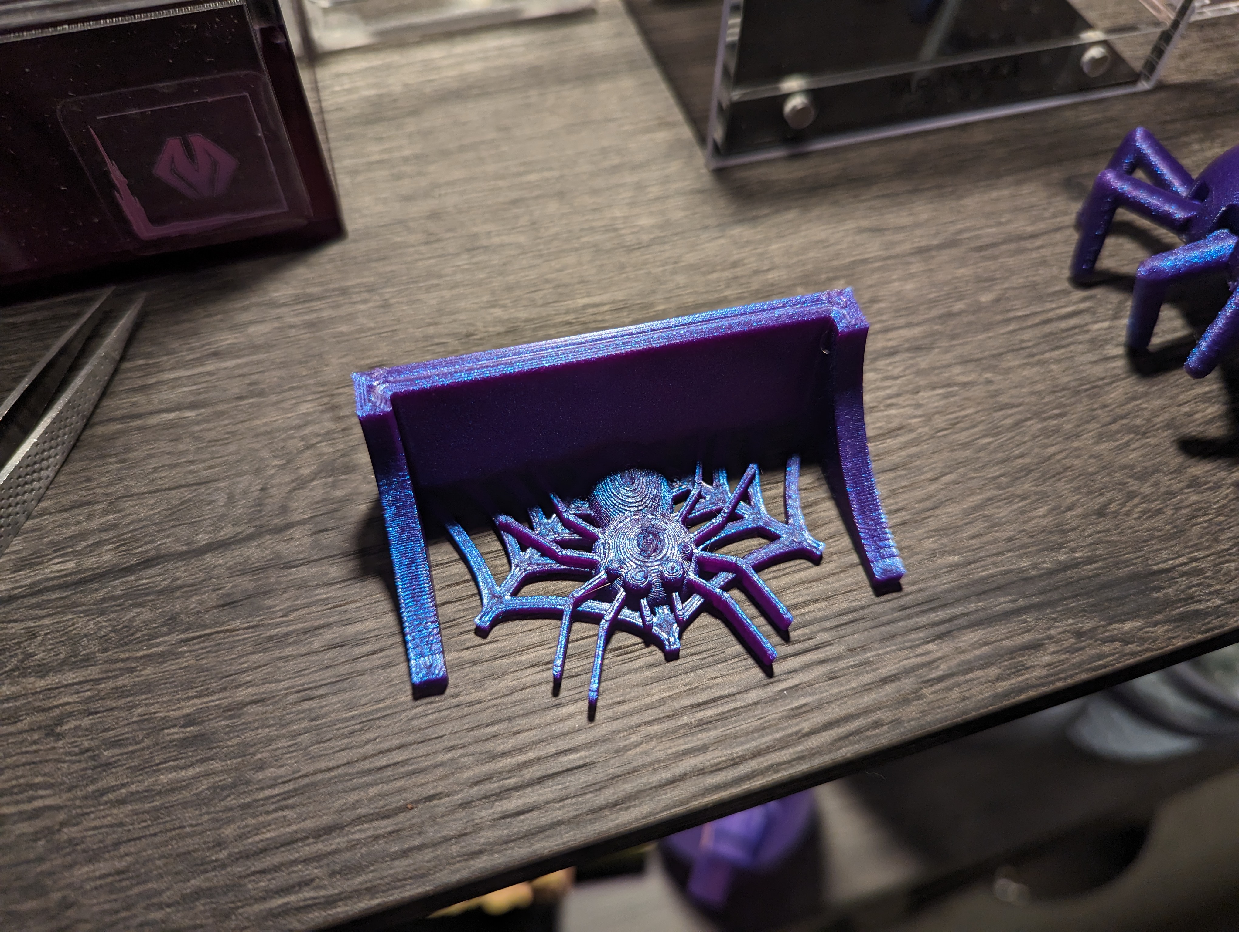 Miniature shelf for pet spiders