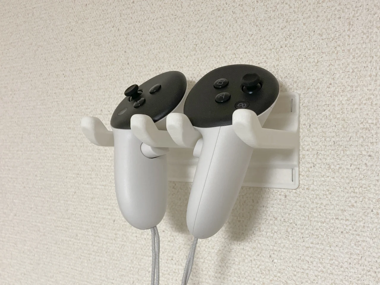 Meta Quest 3 Controller Wall Mount with Stapler or Screws