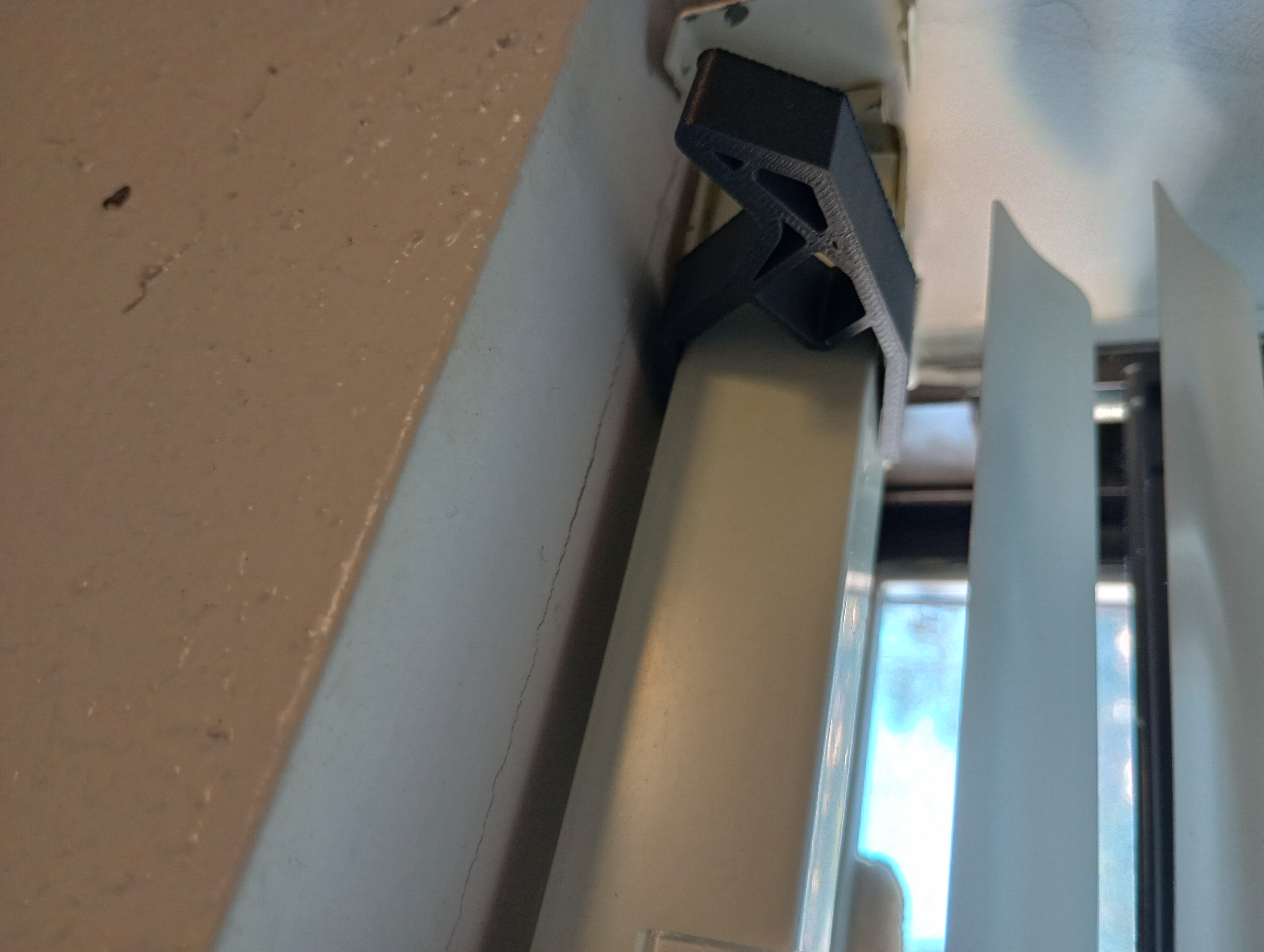 blinds headrail/mounting bracket hook