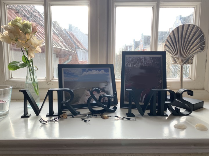 MR & MRS wedding decoration