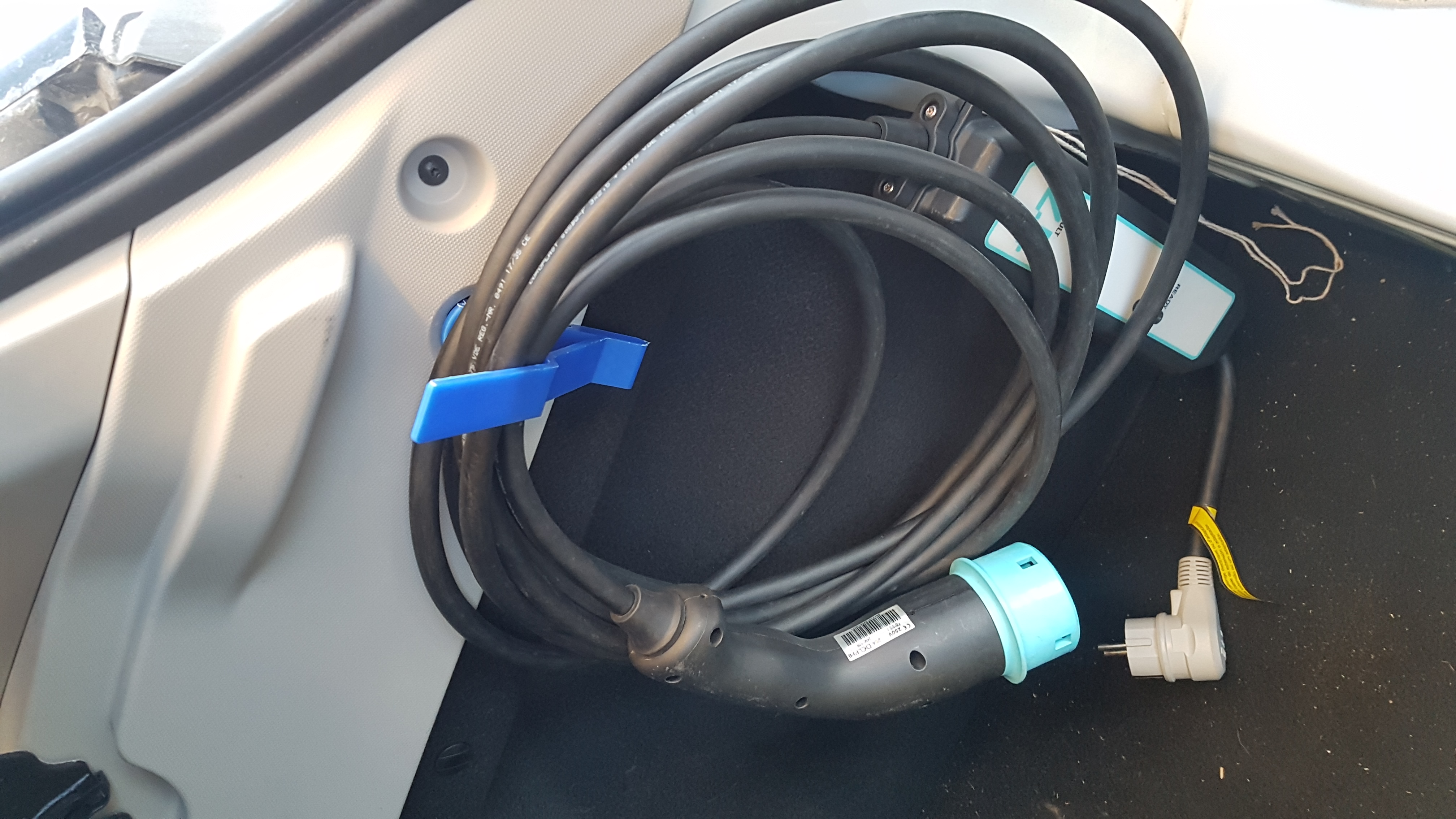 Renault Zoe Cable Hook