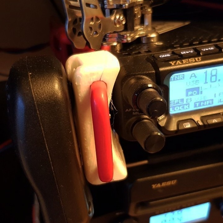 Prototype FT891 mic rails mount