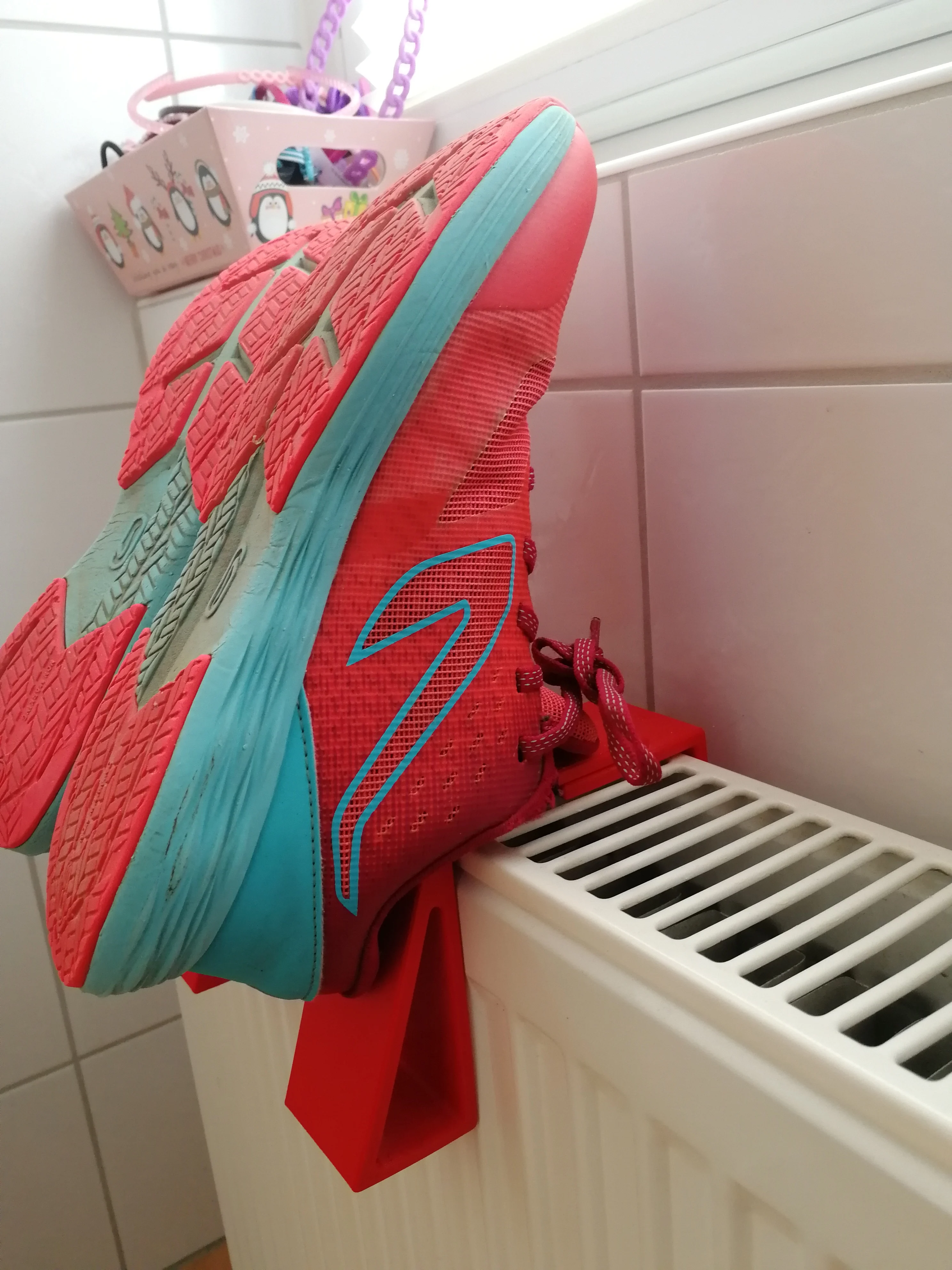 Schuhtrockner für die Heizung simple radiator shoe dryer