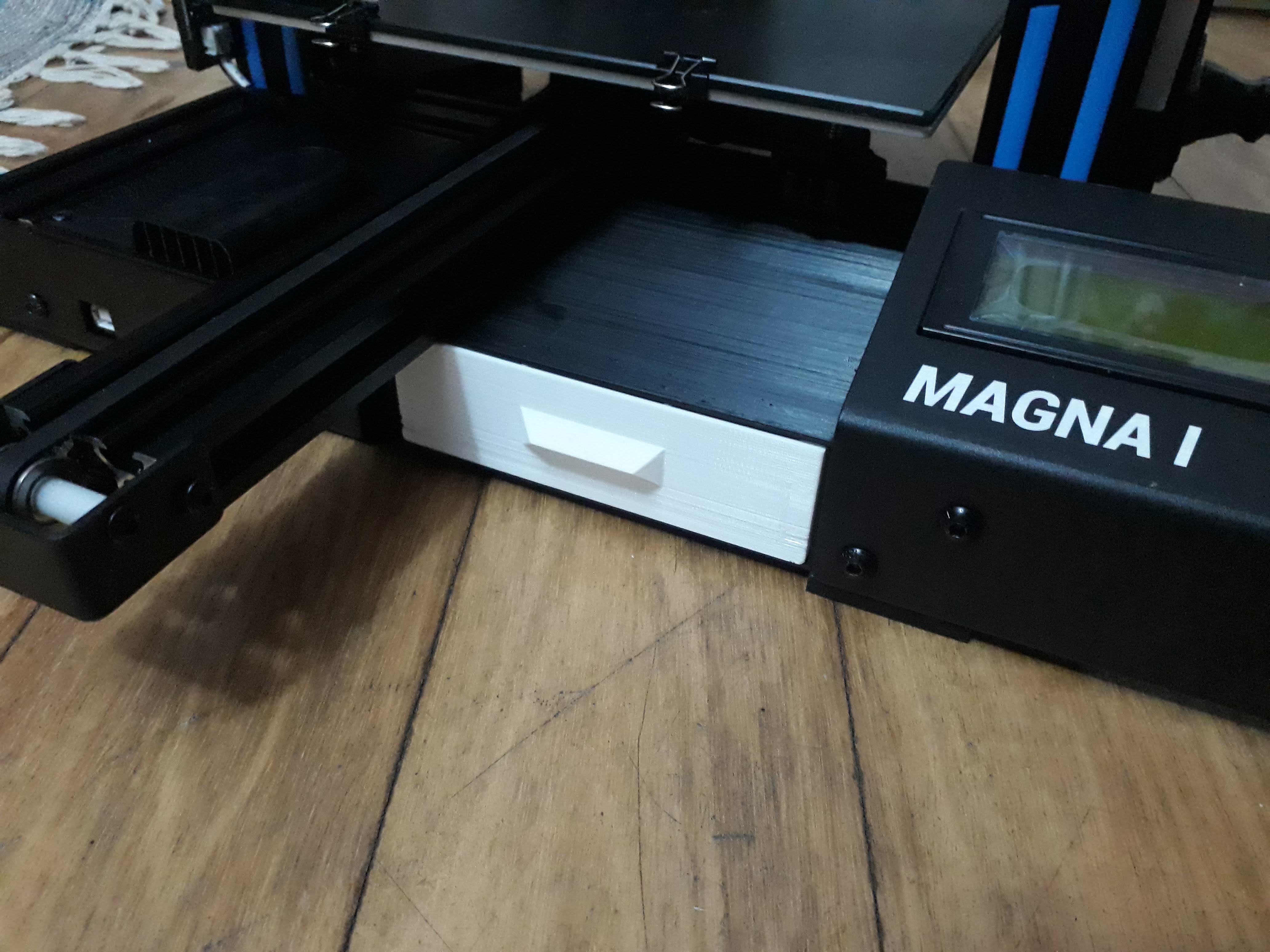 Caja para herramientas para Hellbot magna 1