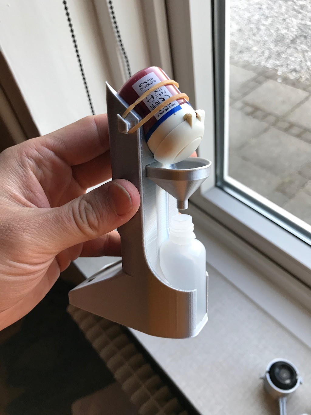 Paint to dropper bottle
