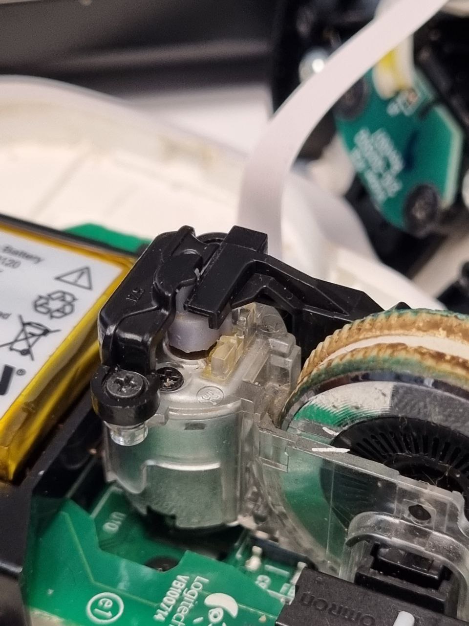 MX Master 2S Hyperscroll Lock Wheel
