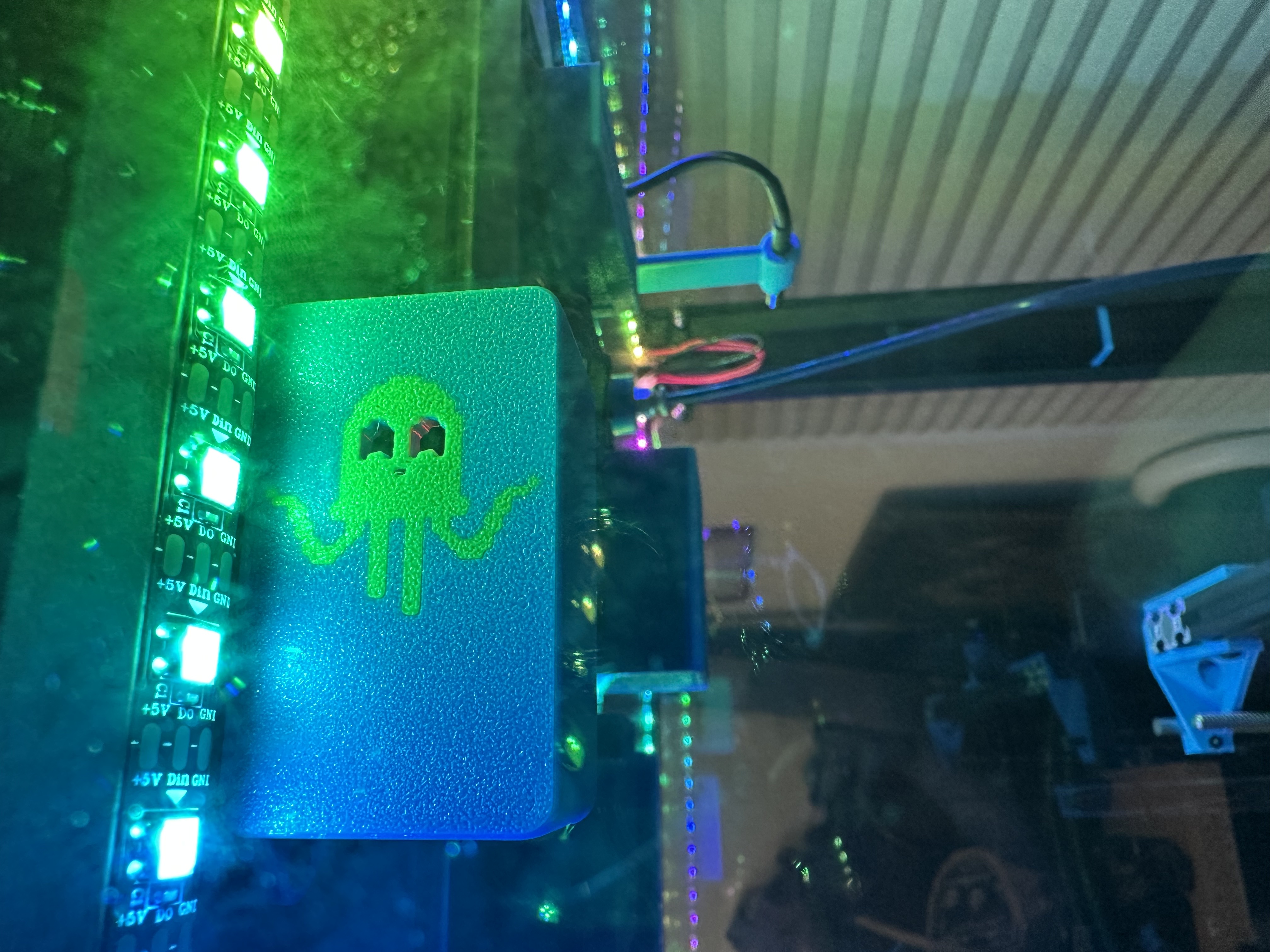 Teyleten Robot ESP32 38 Pin Case with WLED Logo Side Mount