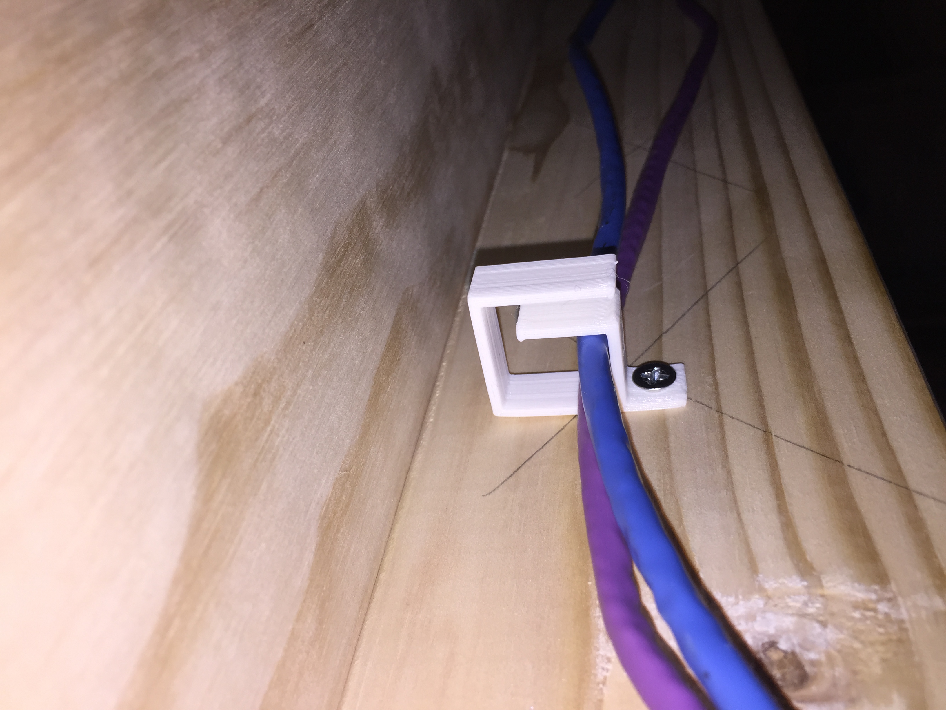 wire management bracket - small, simple, fast - model railroad