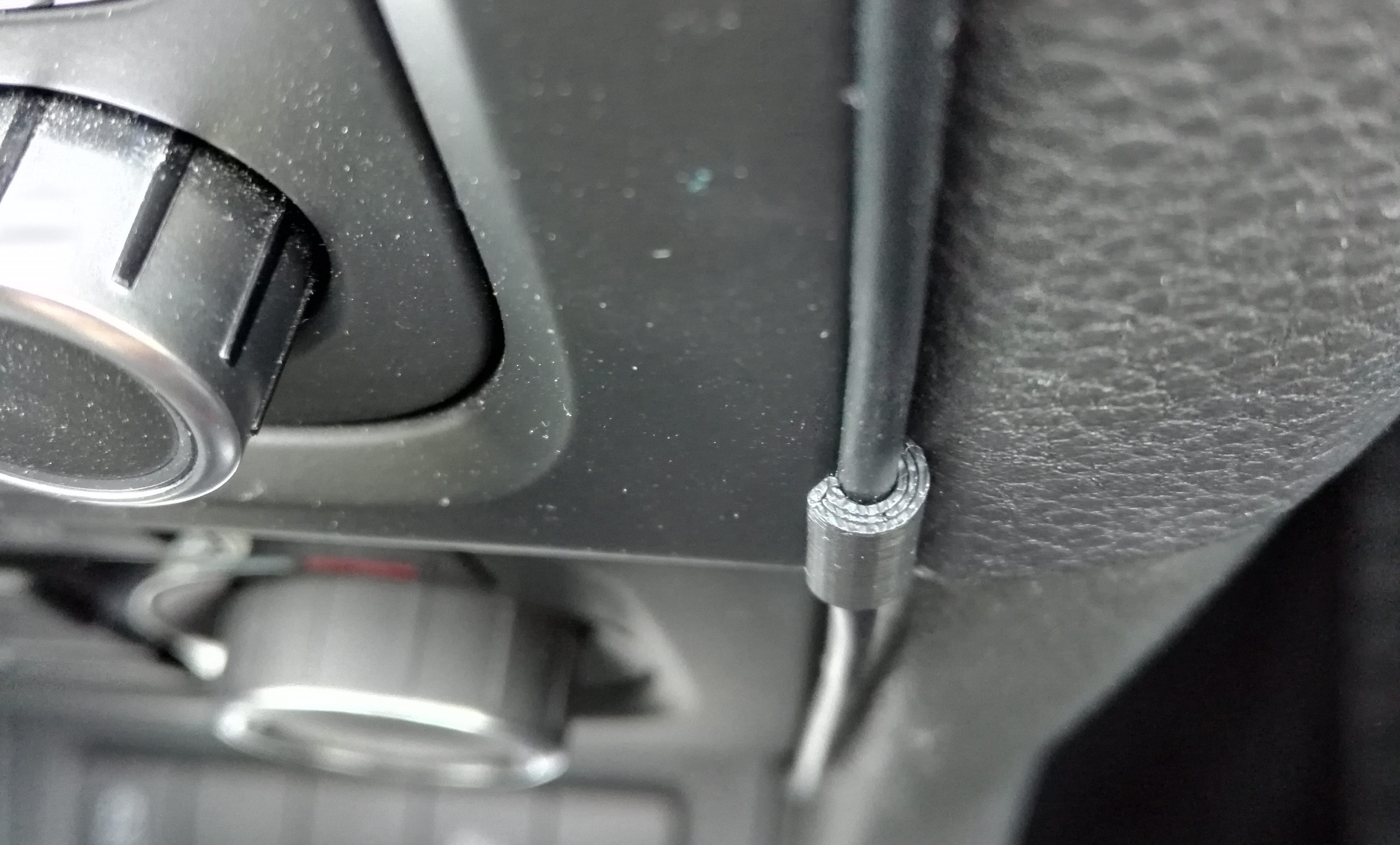 Cable fixing, cable hook for dashbord