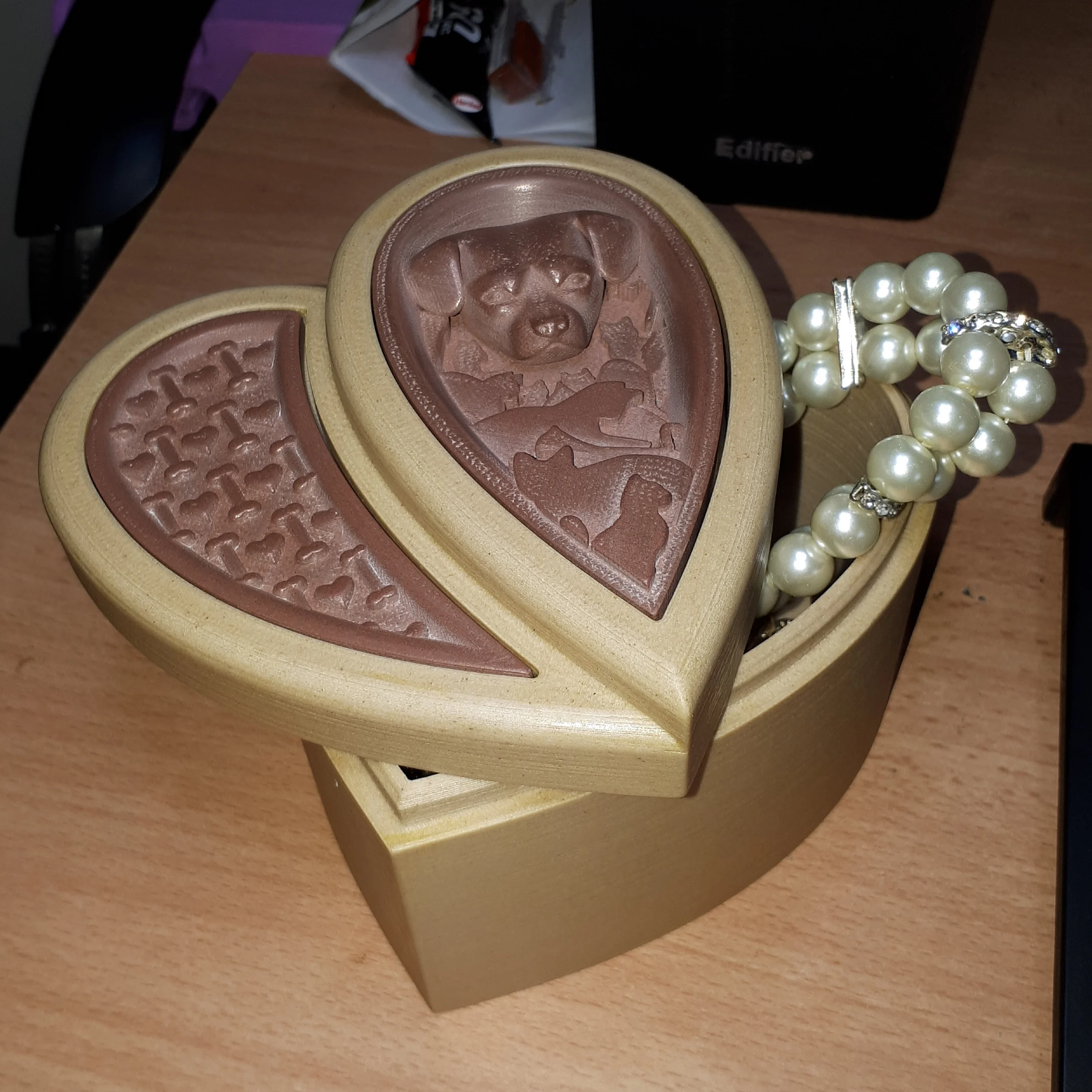 jewelry box dog