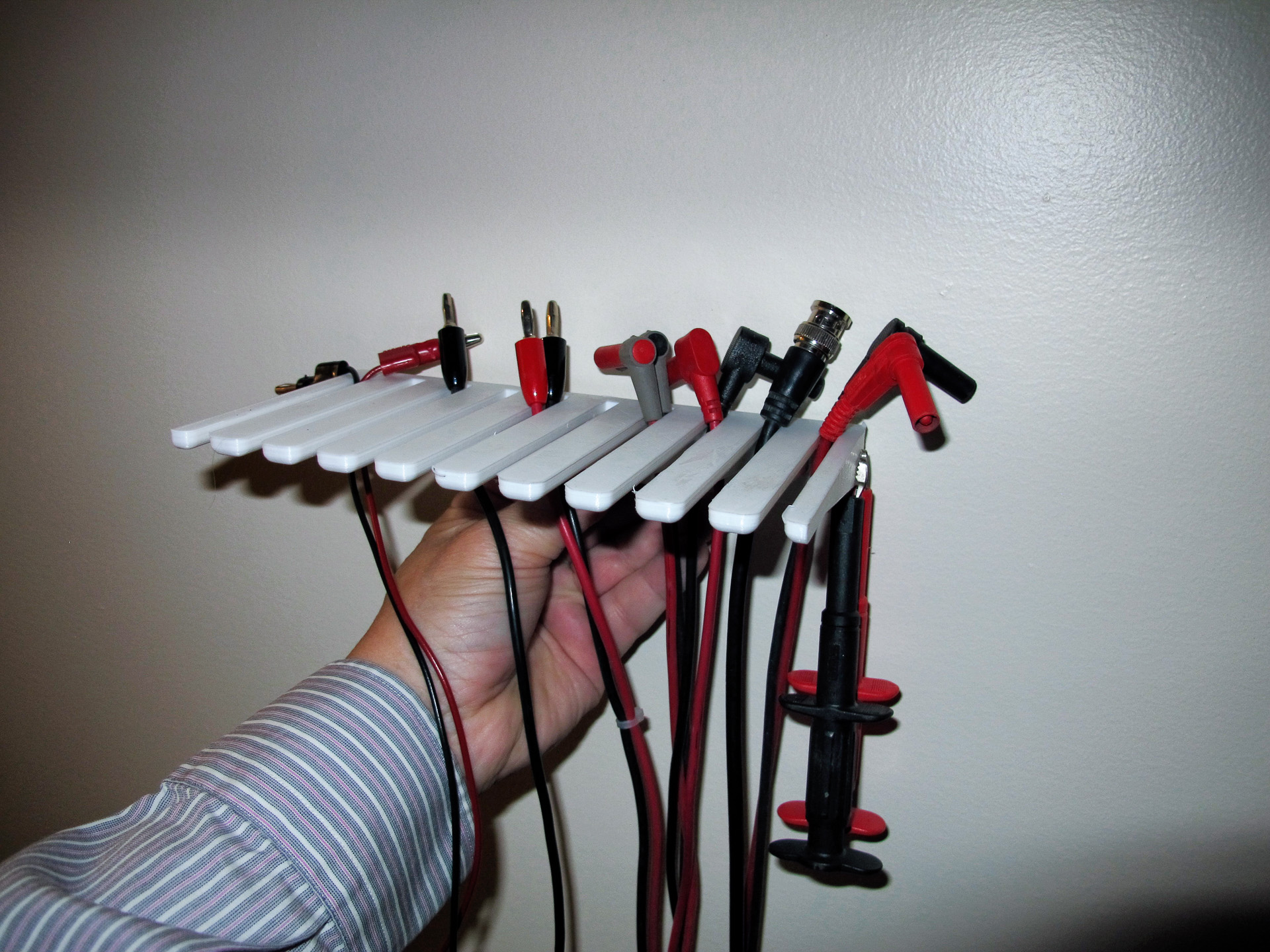Test Lead Holder -basic and varied width