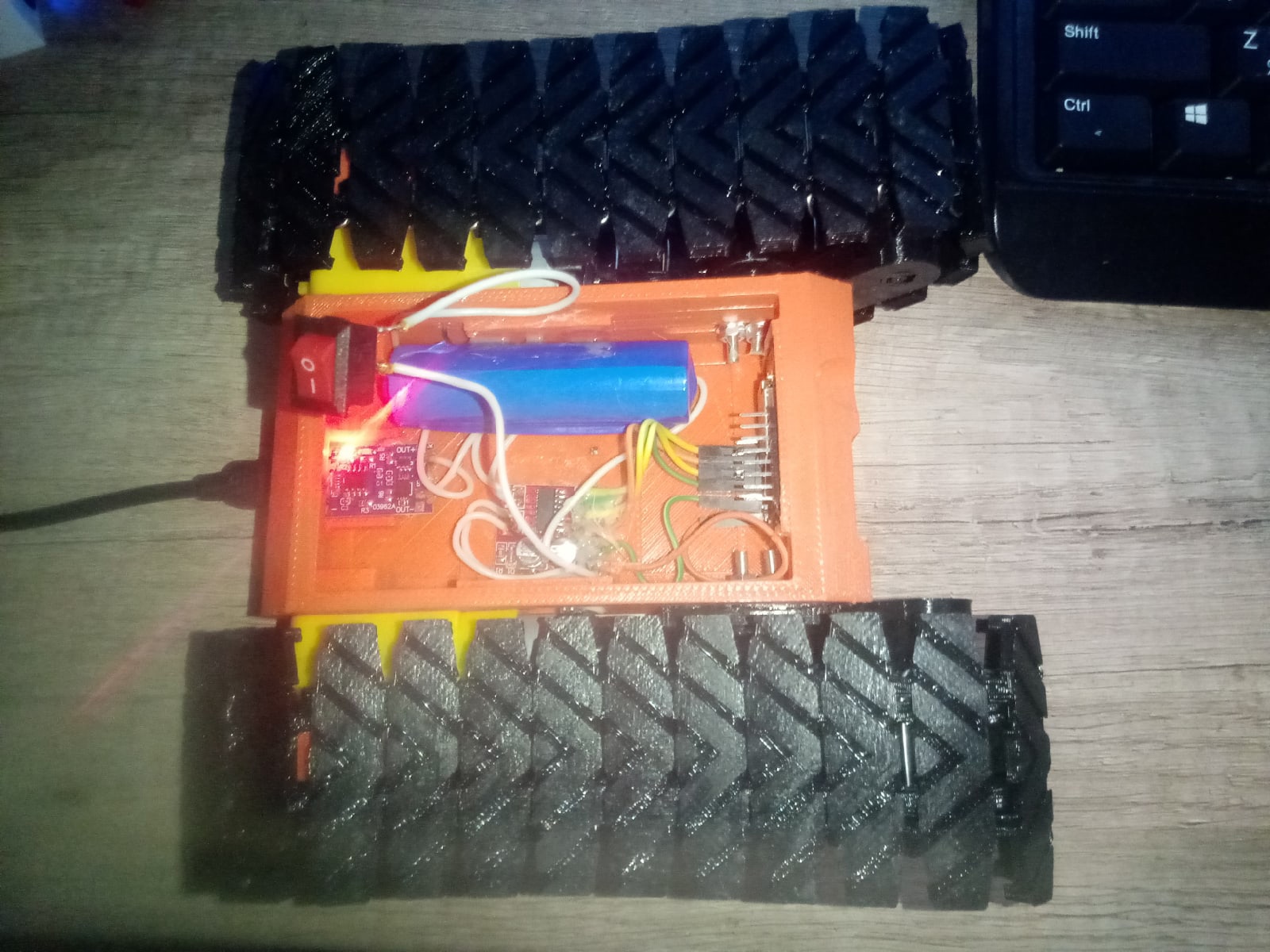 mini tank esp32-cam