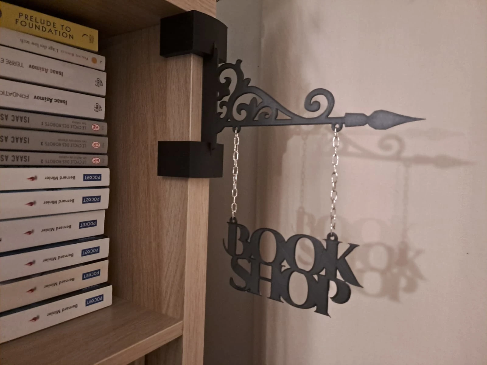 Bookshop sign decor