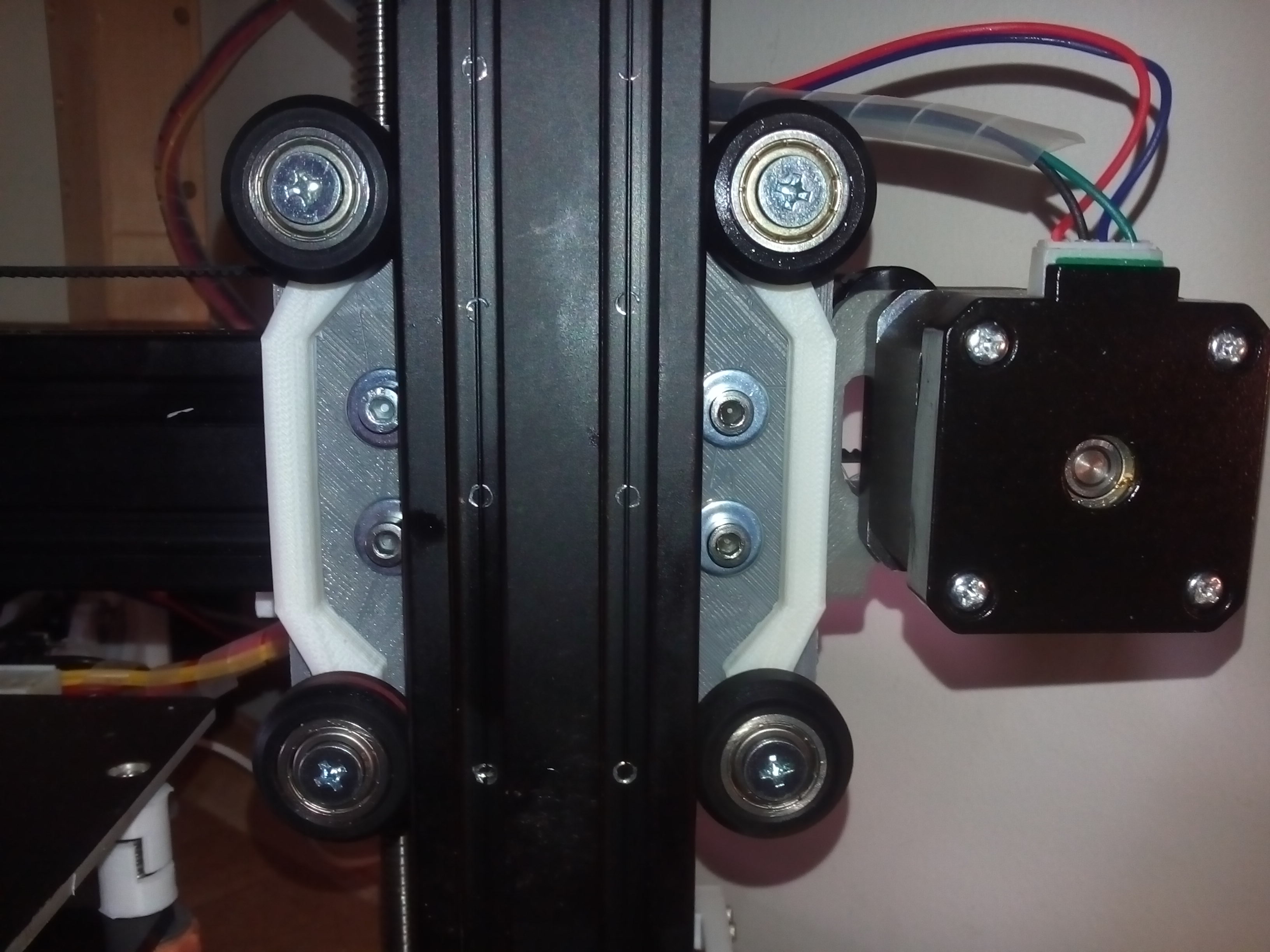 Z axis wheel stabilizer