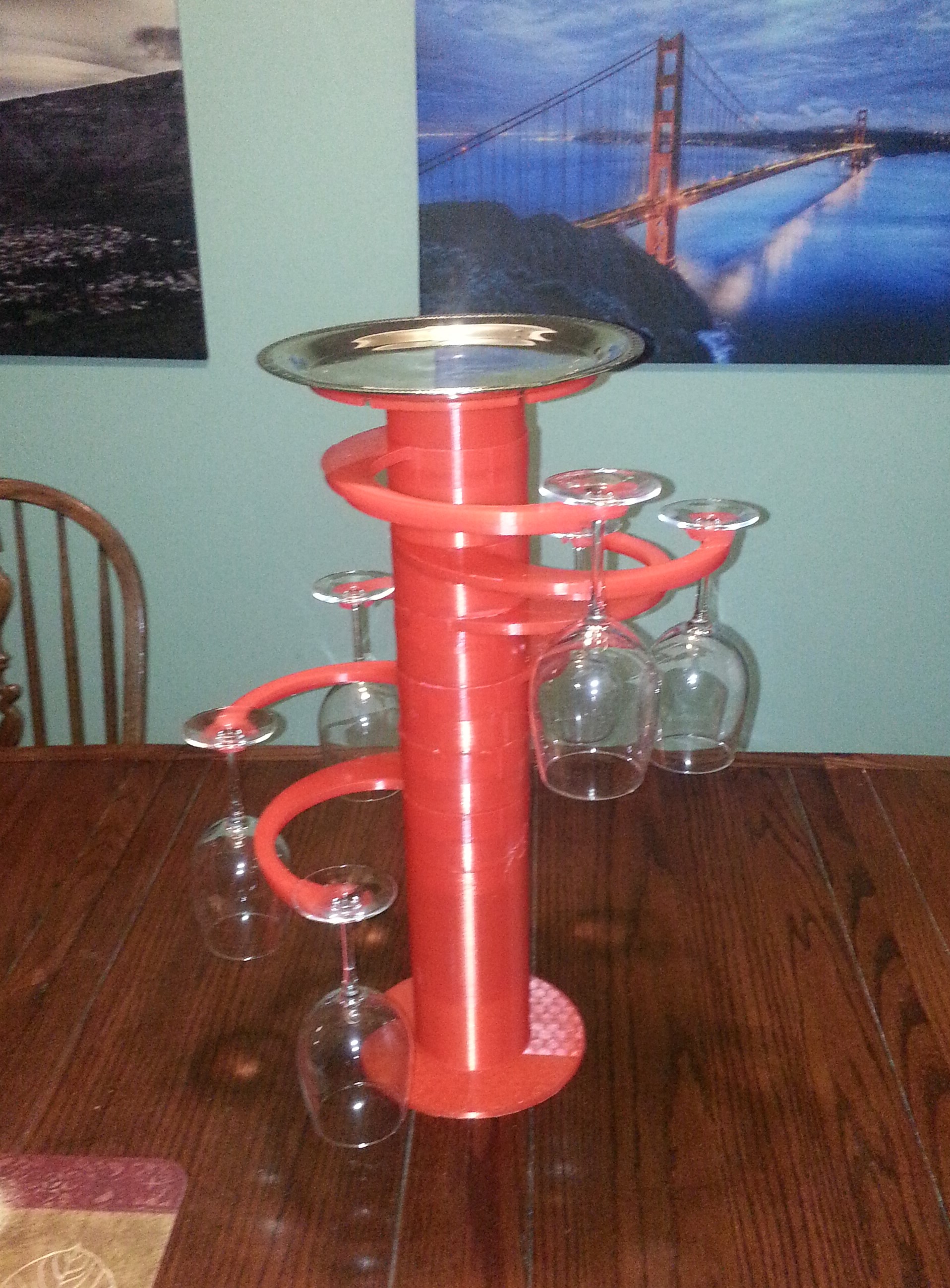 Spiral wineglass-holder