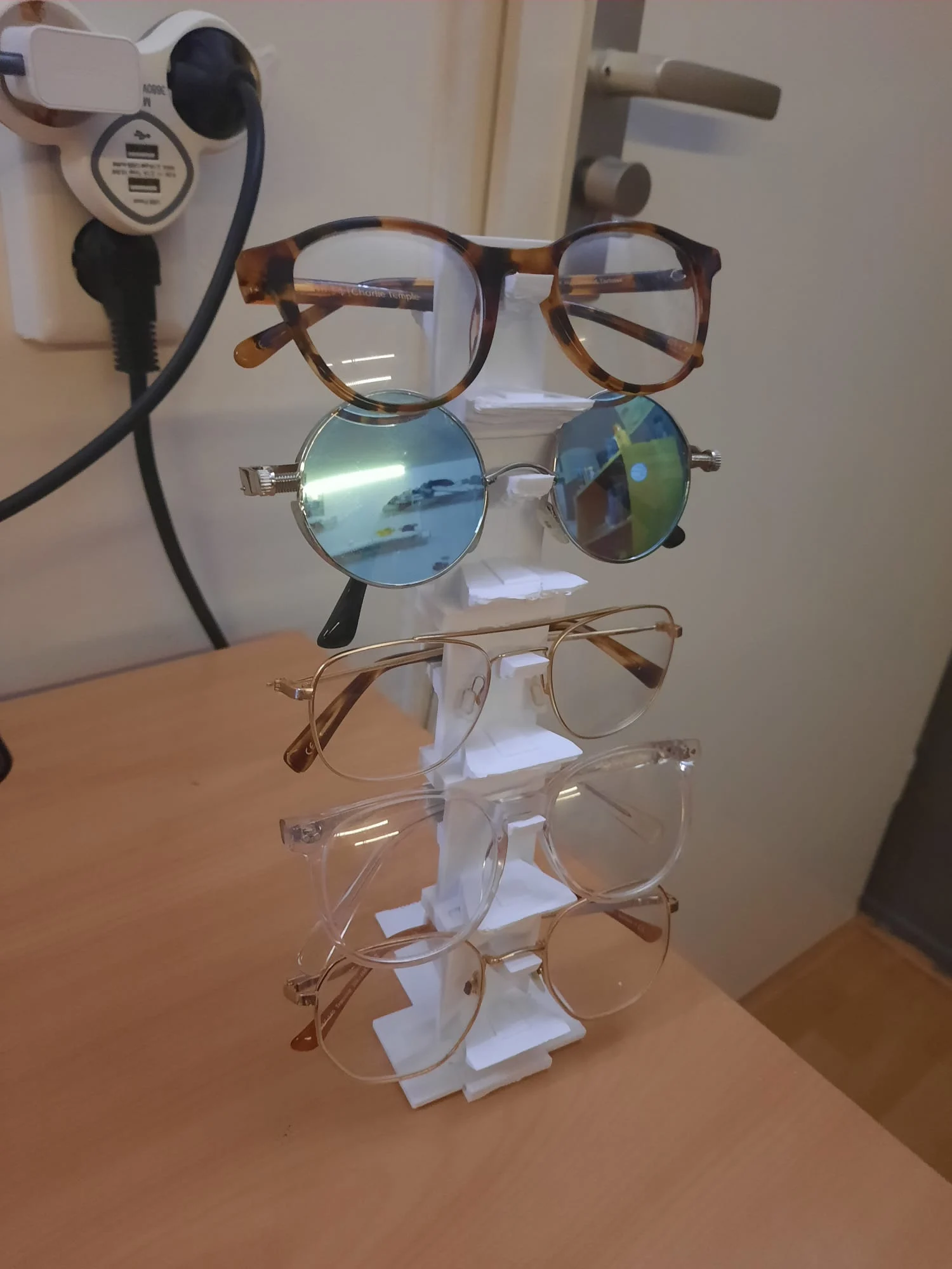 Eyeglass/Sunglass holder tower