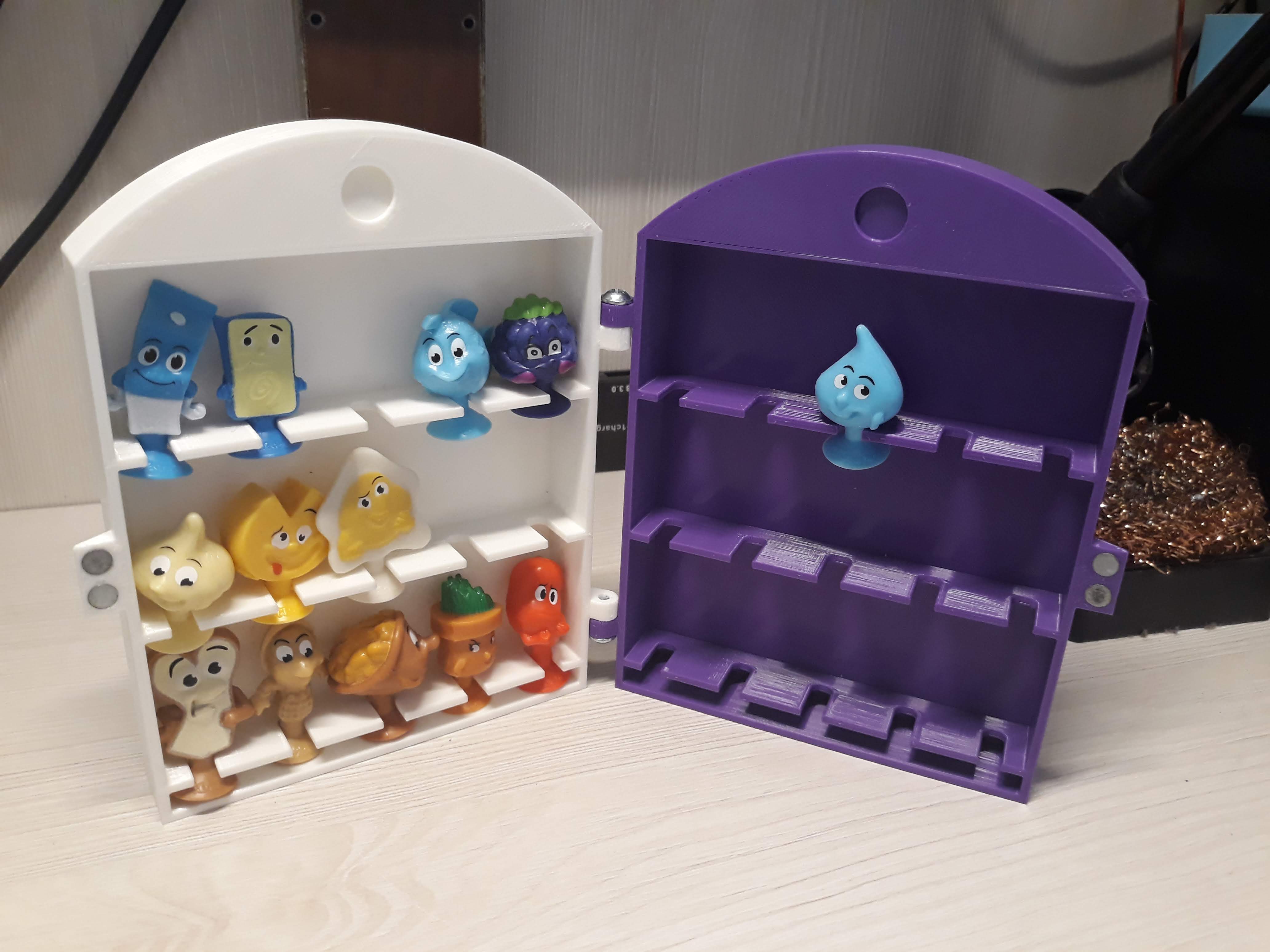 Stikeez Fridge for 30 pcs (LIDL), lednice
