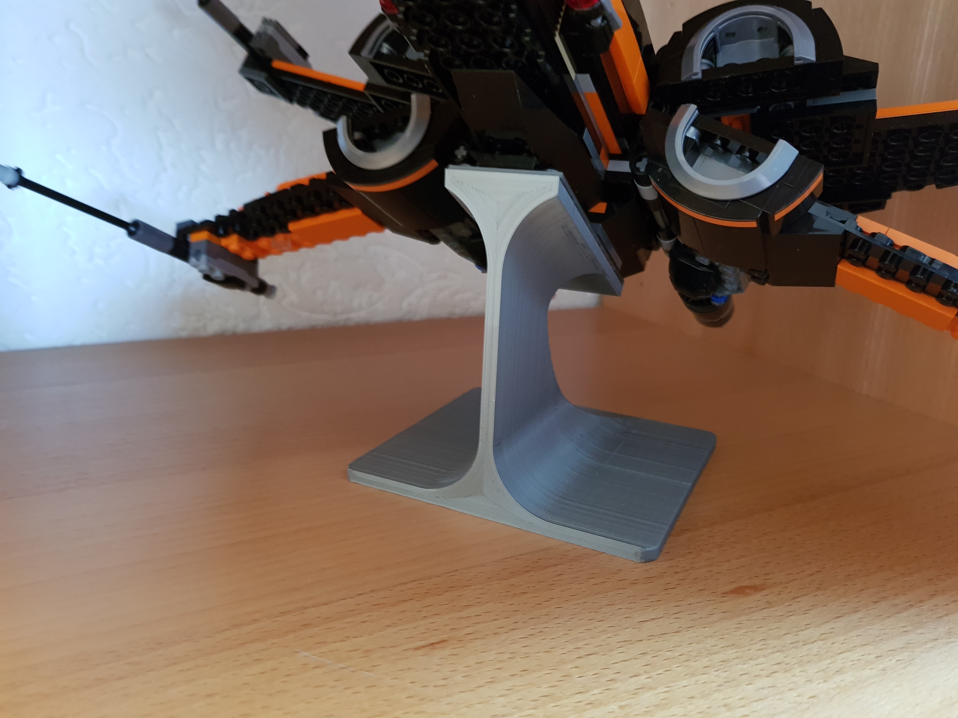 pedestal/platform for Lego space ships/ airplanes/ jets