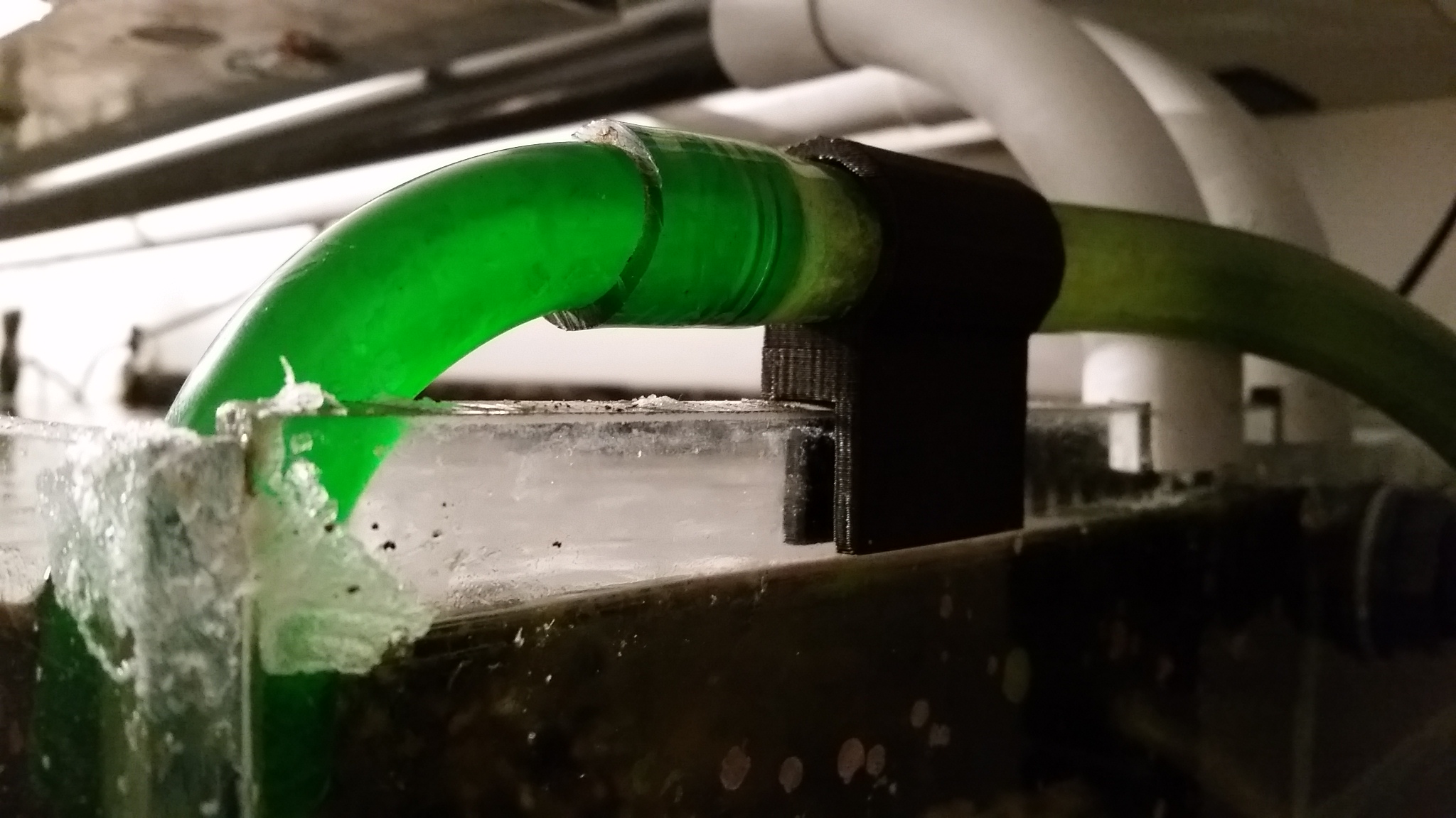 Aquarium tube holder