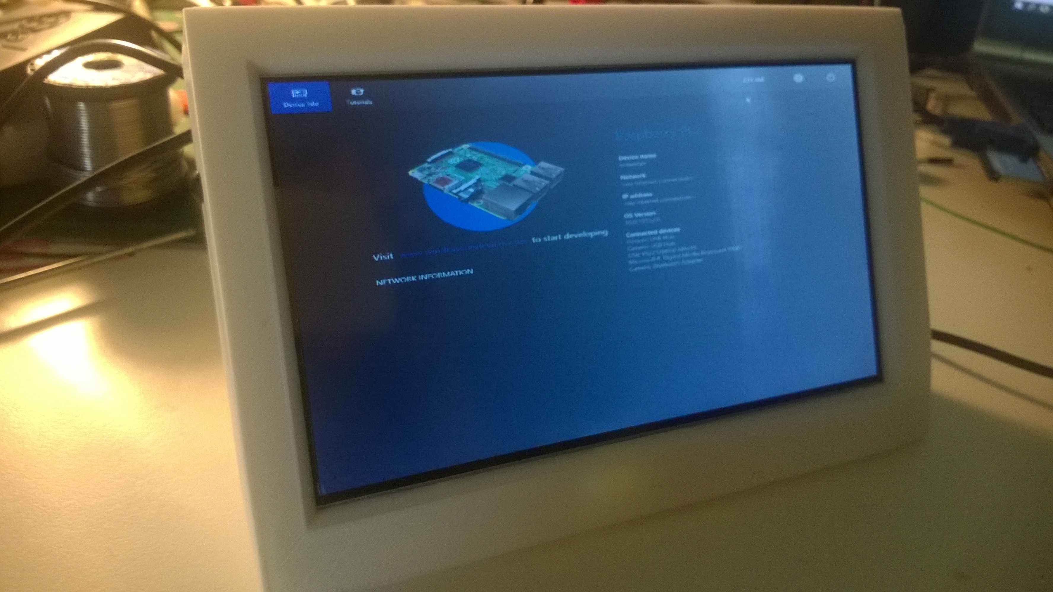7" LCD desktop stand for Raspberry Pi