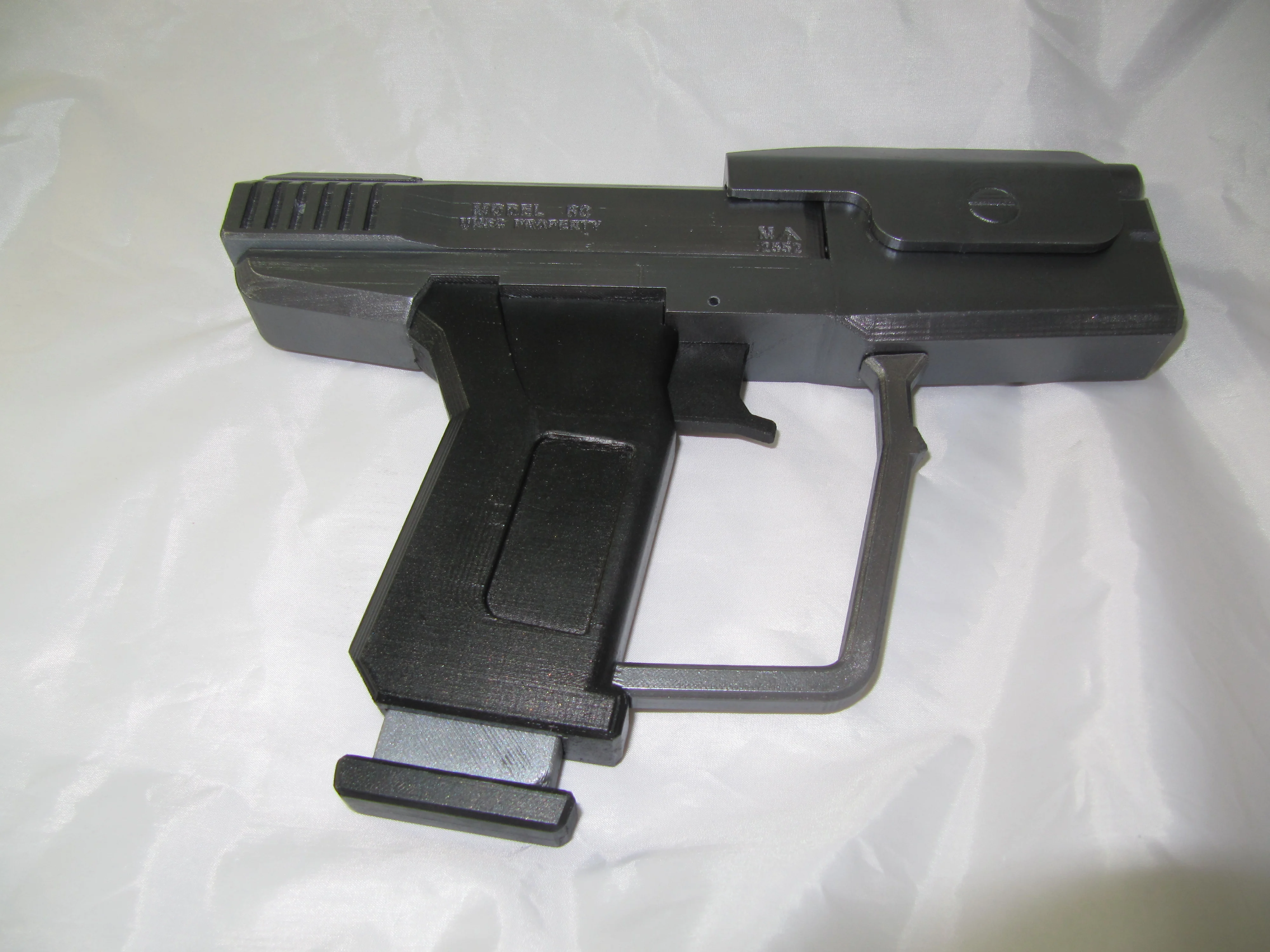 Combined Remix of Dan0nator's Halo Pistol and MTriron slide with resized mags