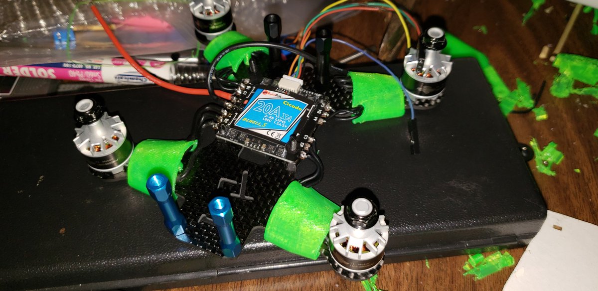 LT130 Quadcopter Aerodynamic Wire Management