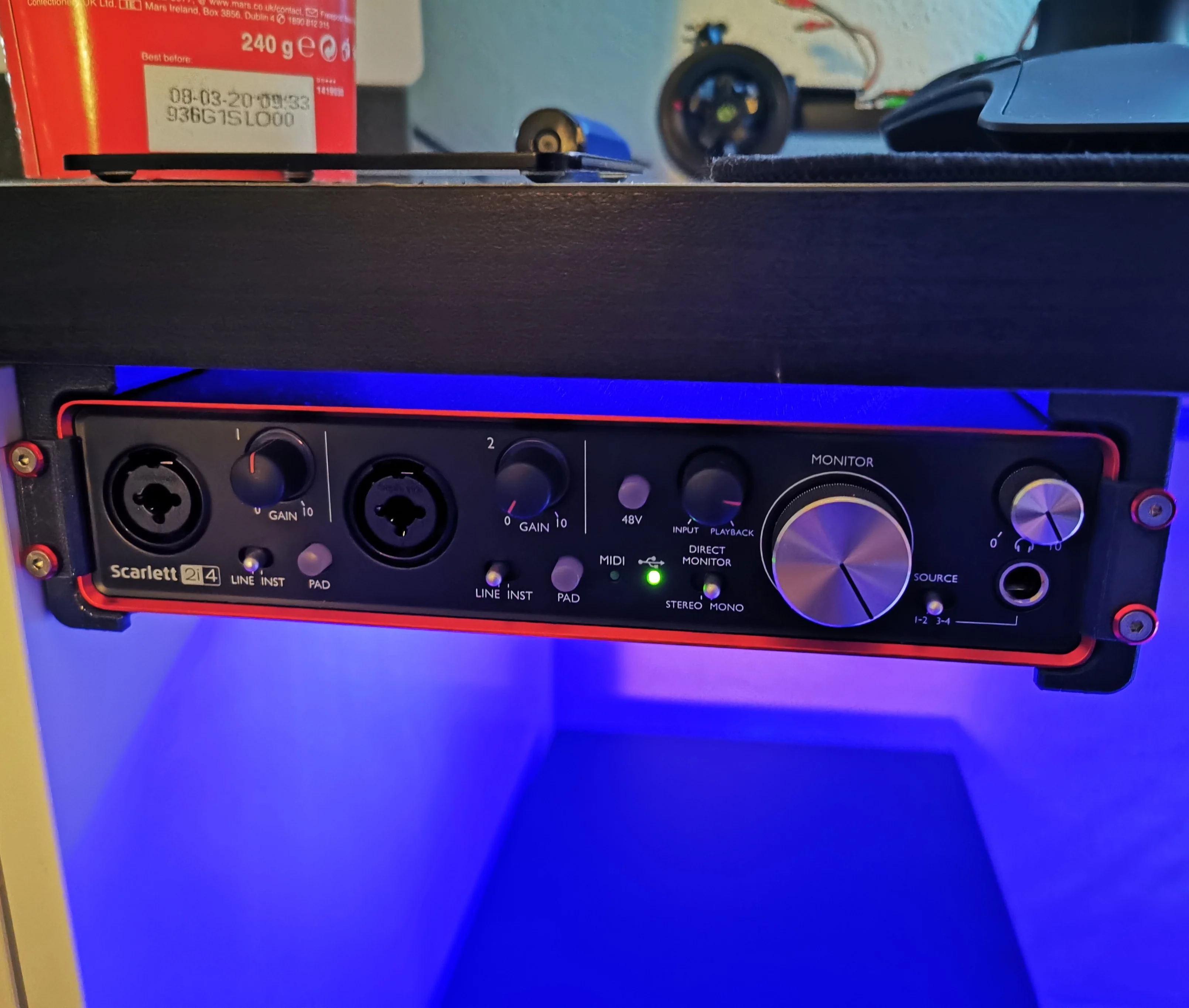 Focusrite Scarlett 2i4 Desk brackets