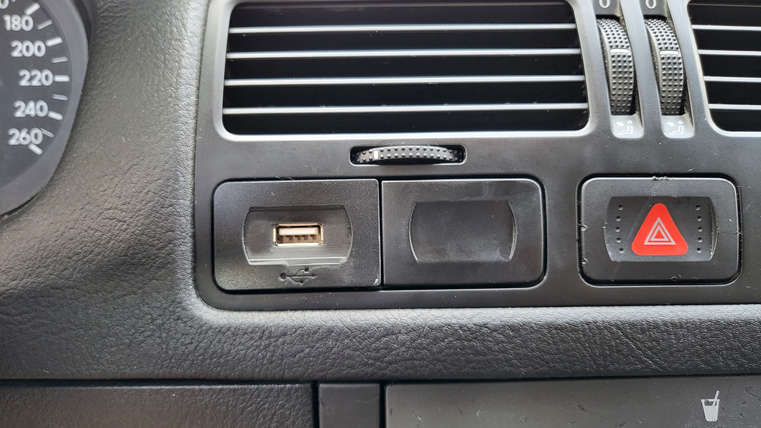 Golf MKIV Cover + USB versions