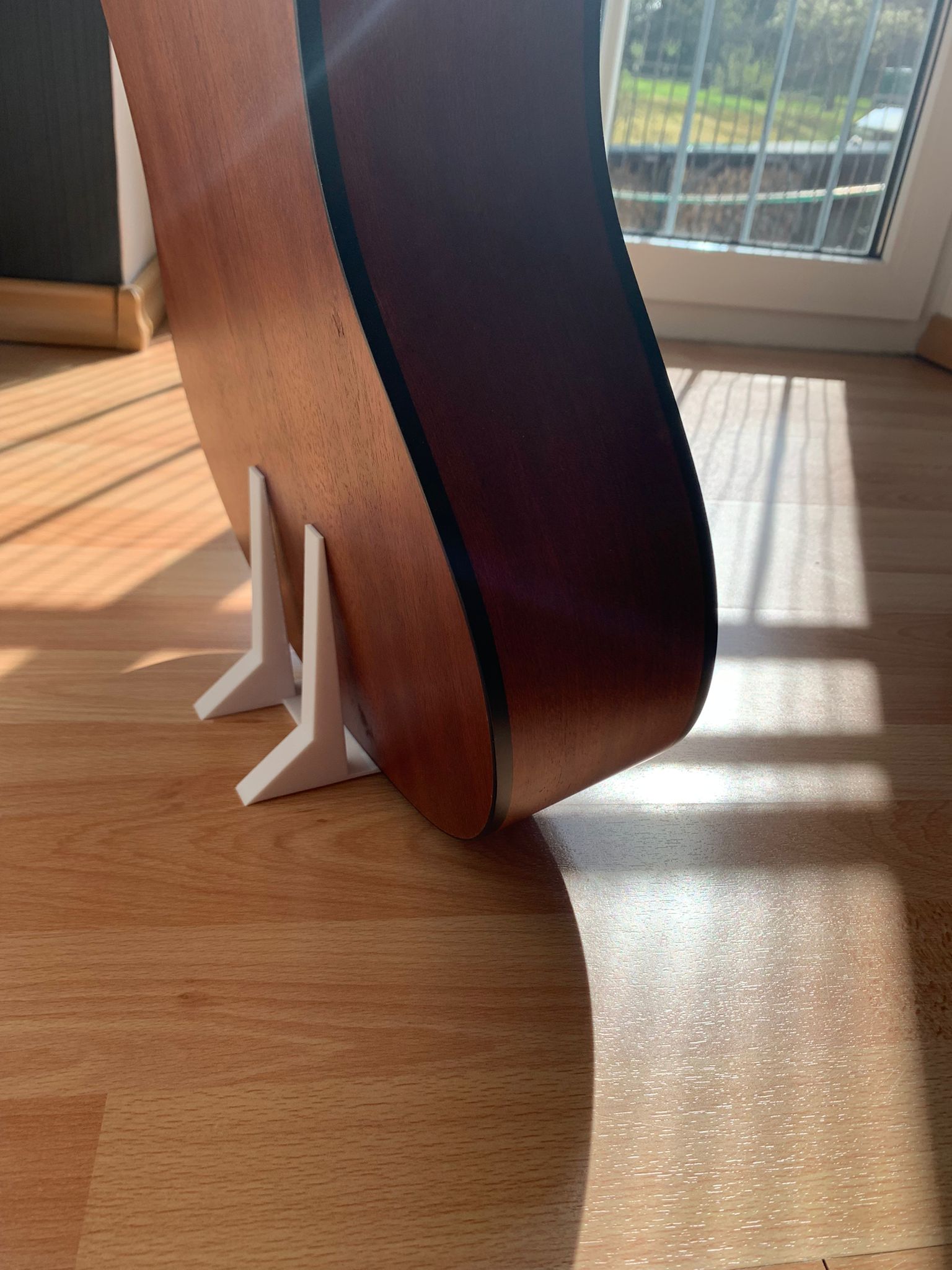 Guitar Stand (scalable)