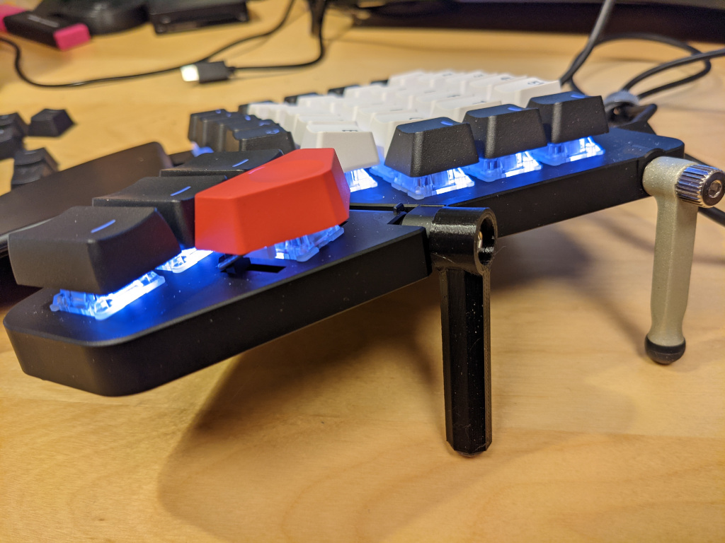 Moonlander Thumb Cluster Leg with anti-slip pad