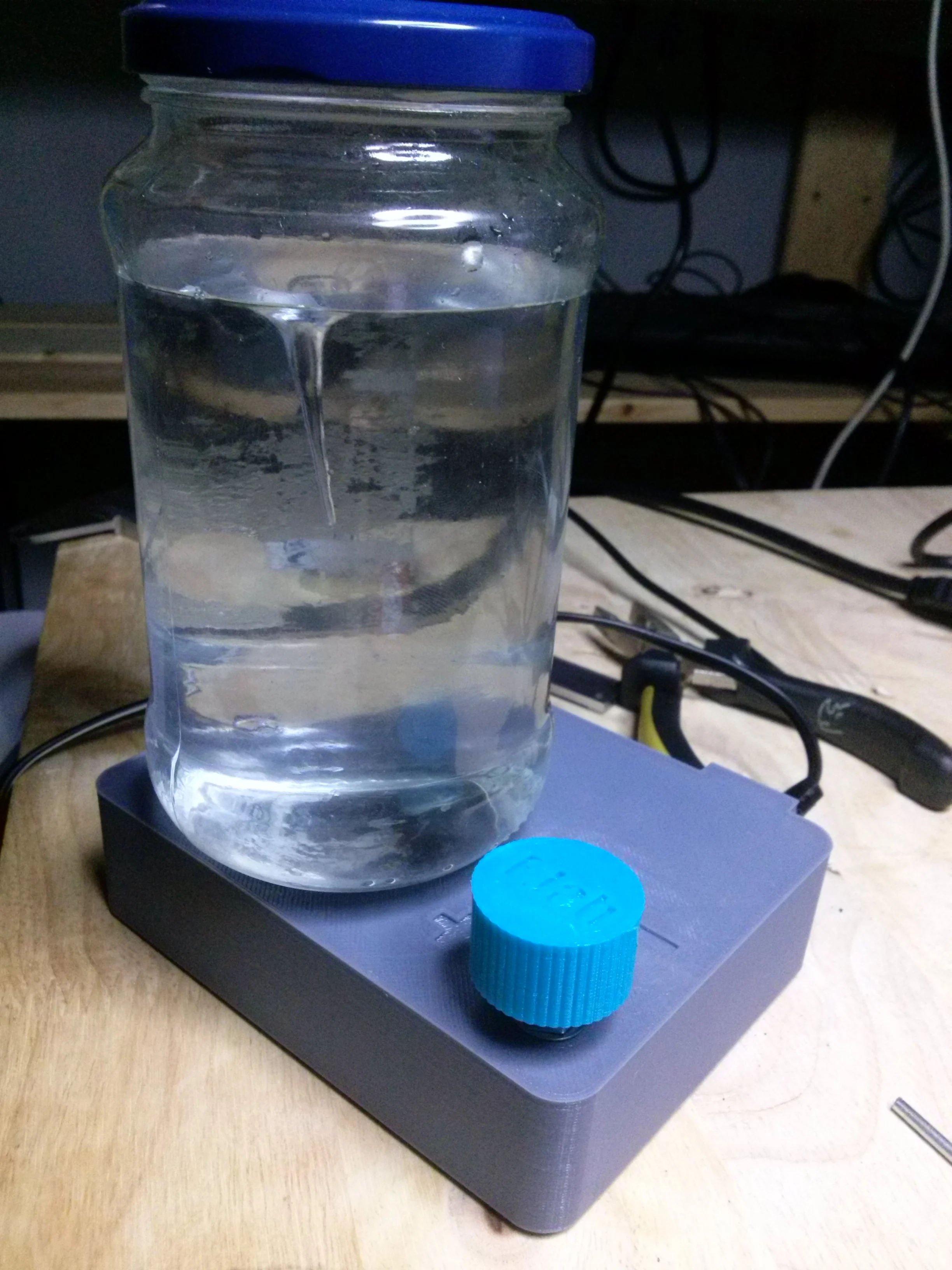 F.Lab's DIYbio Magnetic Stirrer