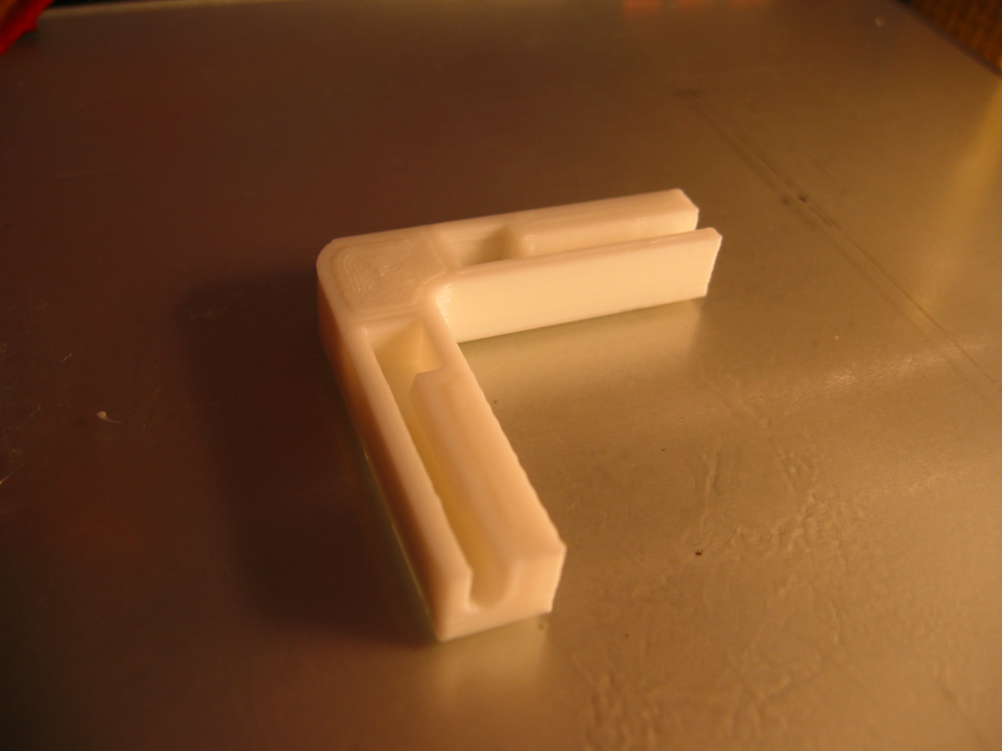Clip coin pour cage rongeur