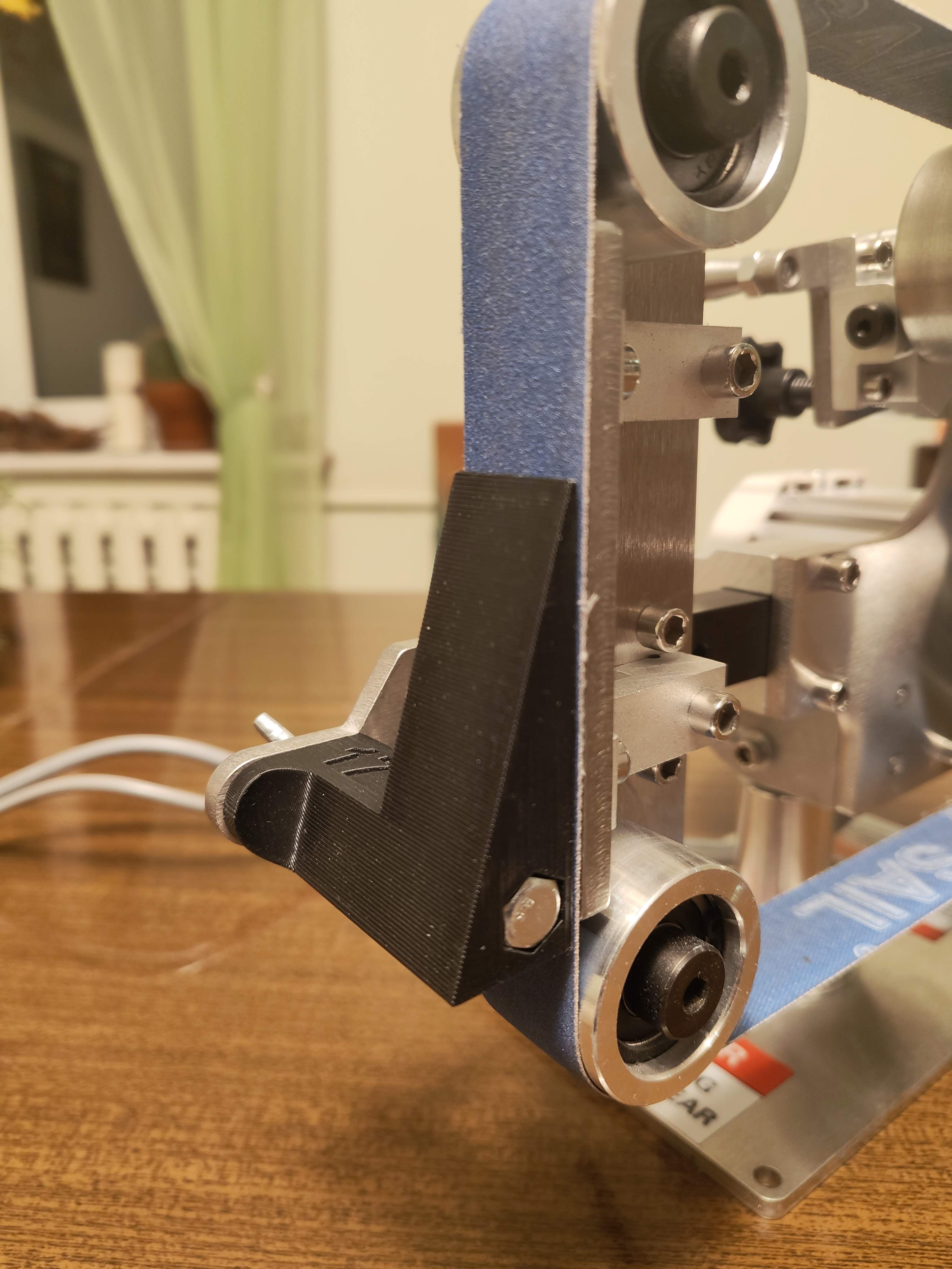 1x30 Vevor belt sander angle guide for knife sharpening