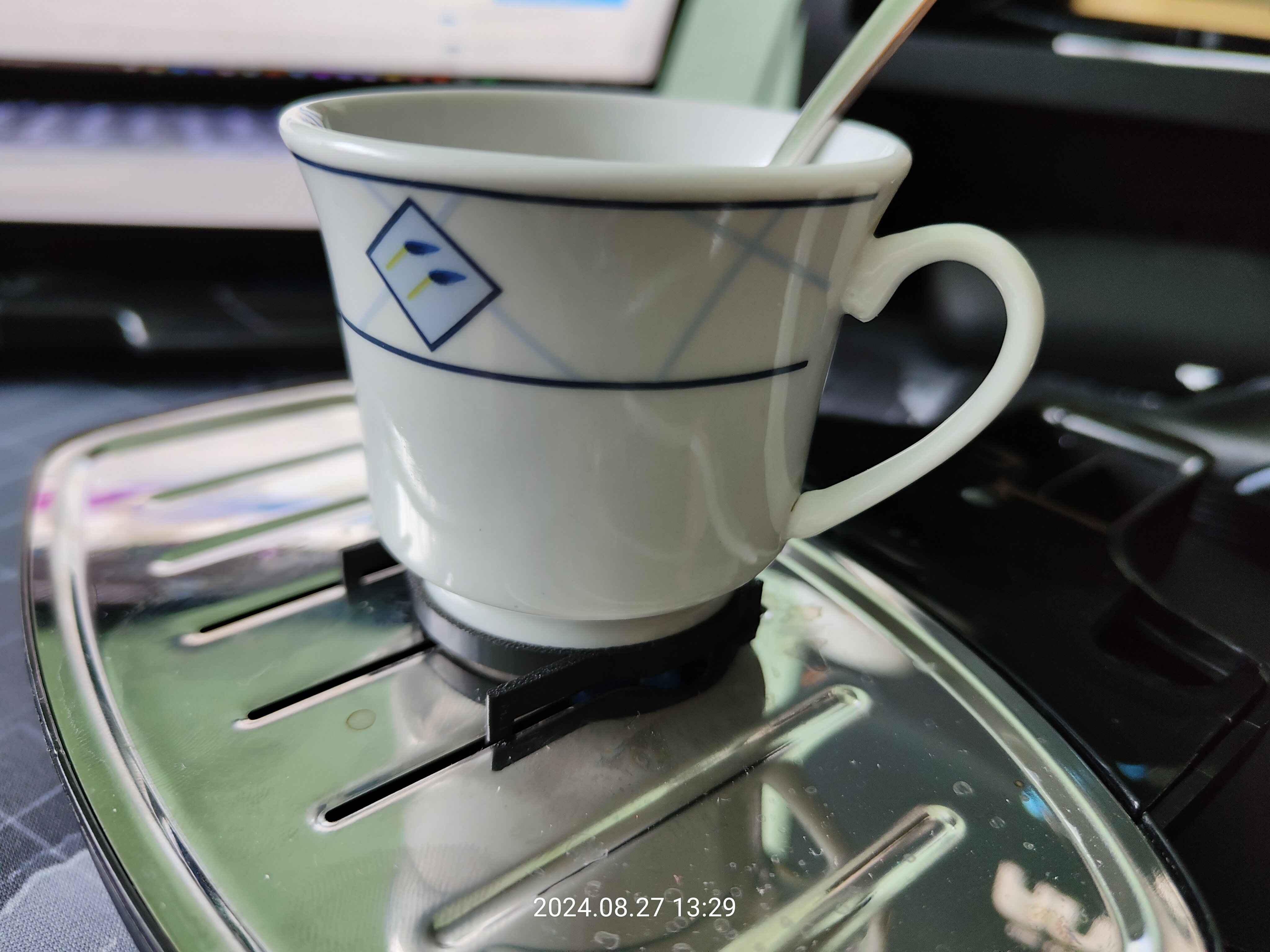 KRUPS EA81 coffee machine cup holder
