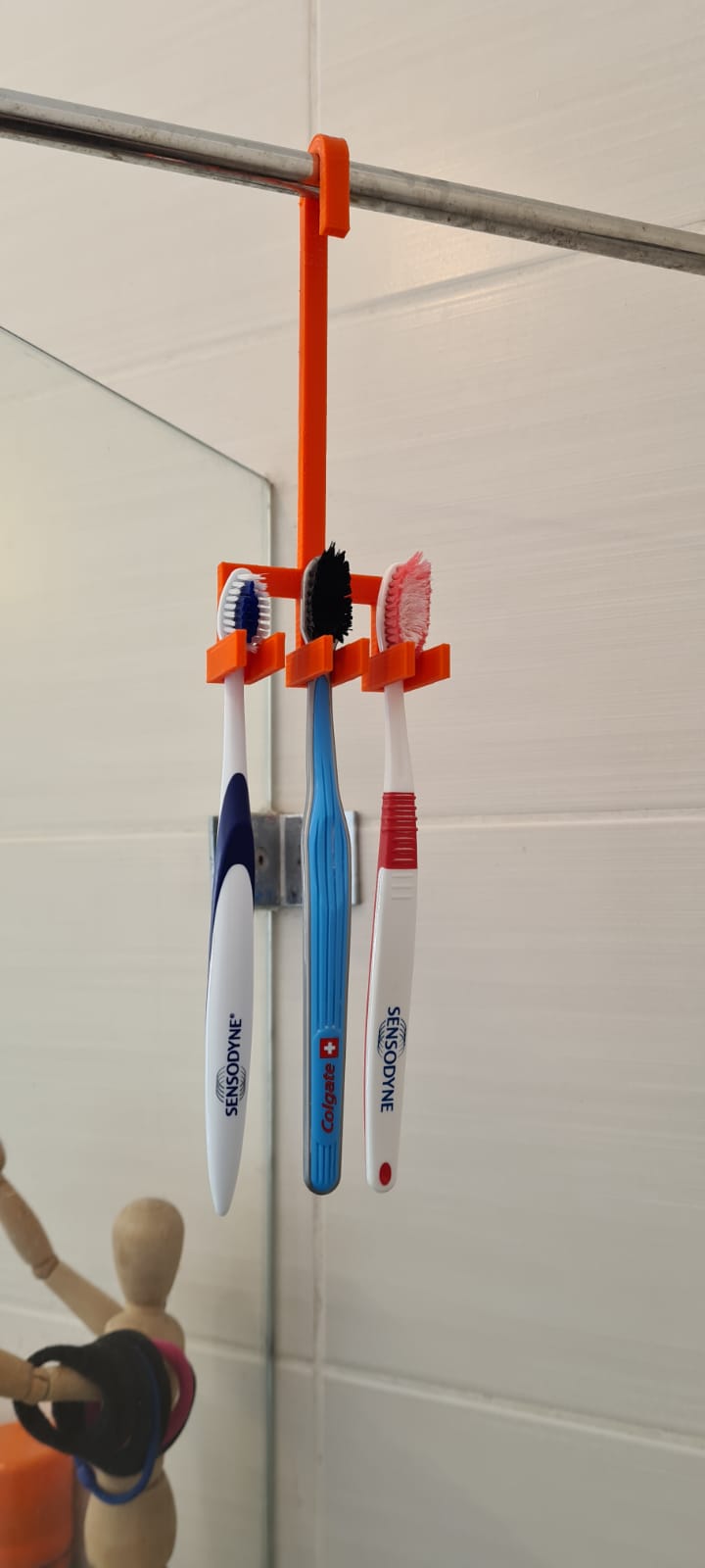 3 Tooth Brushes holder