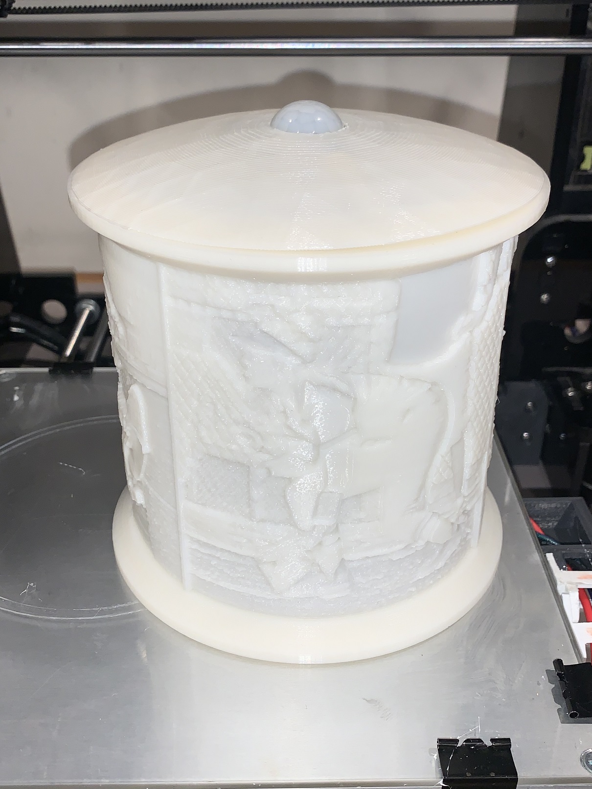 Cylindrical Lithophane Motion and Light Sensing Night Light