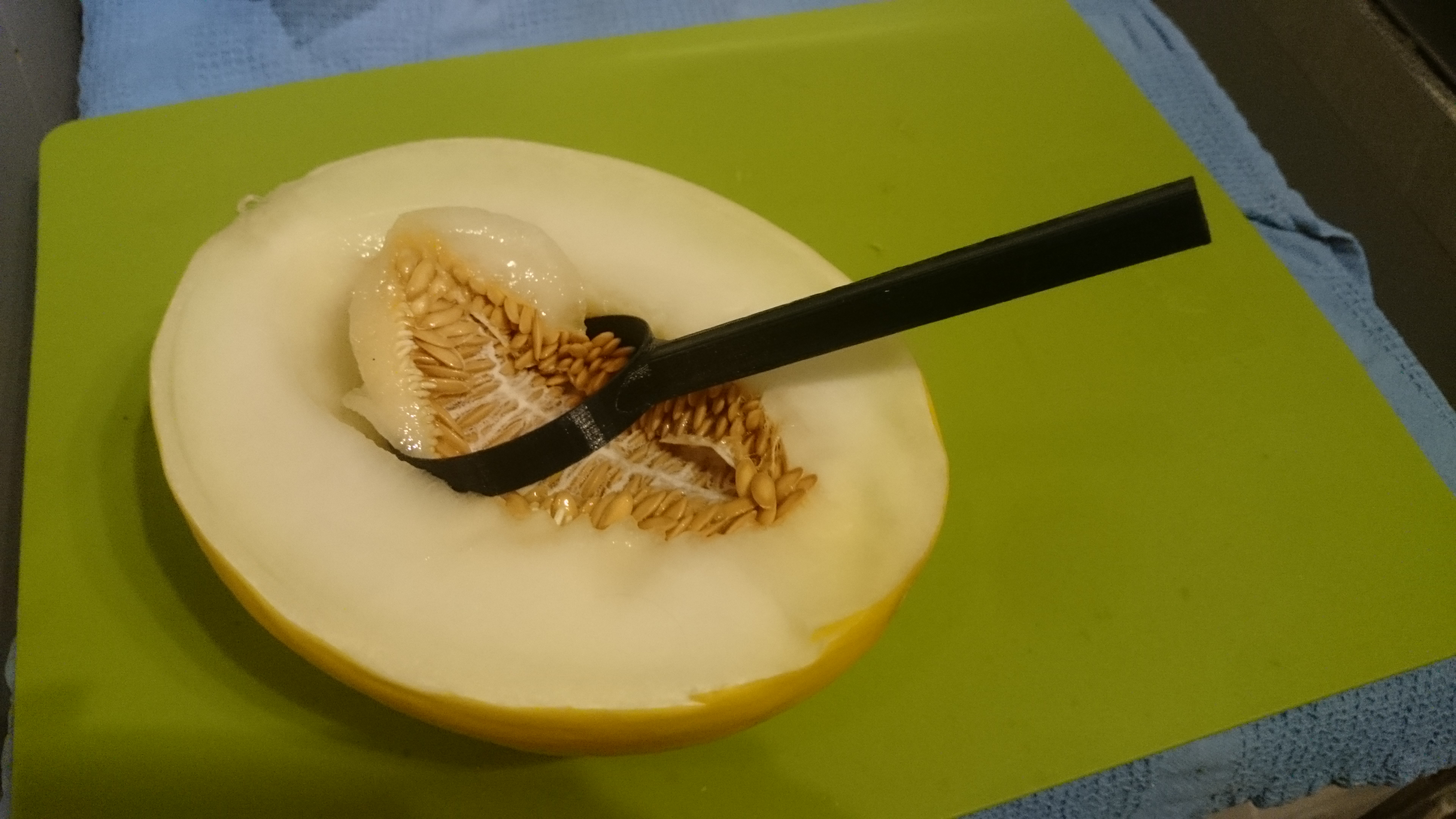 melon corer/seeder