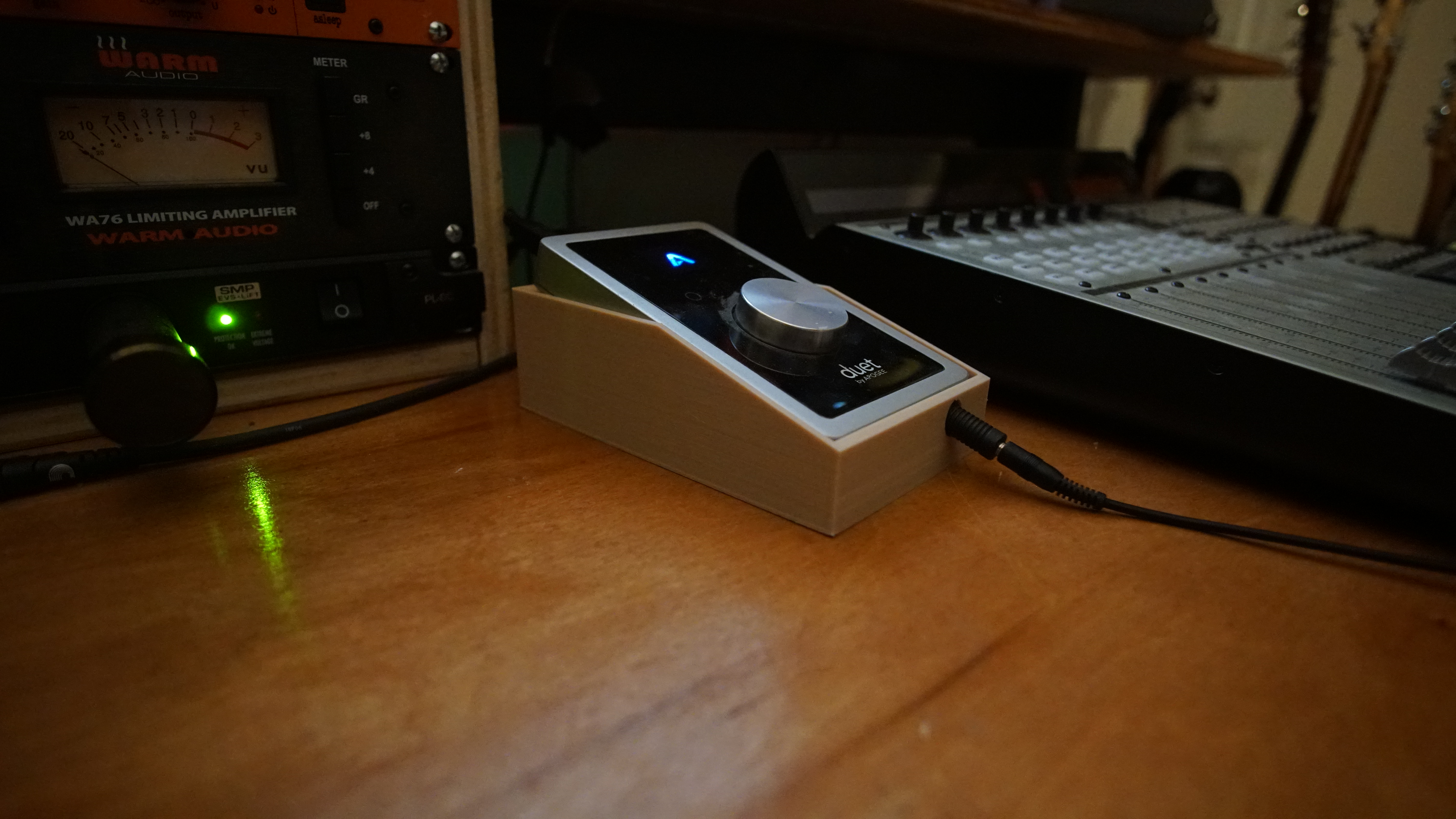 Apogee Duet 2 Stand