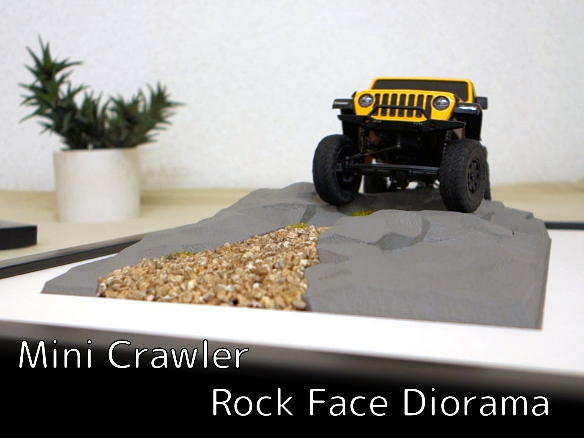 Mini Crawler Rock Faces Diorama