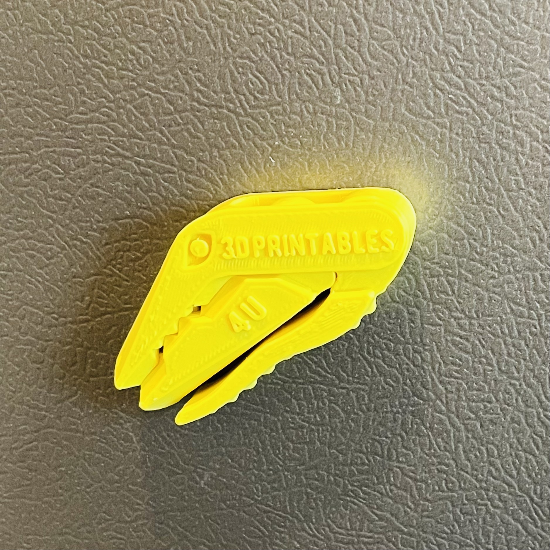 Dino Chip Clip with Embedded Magnets