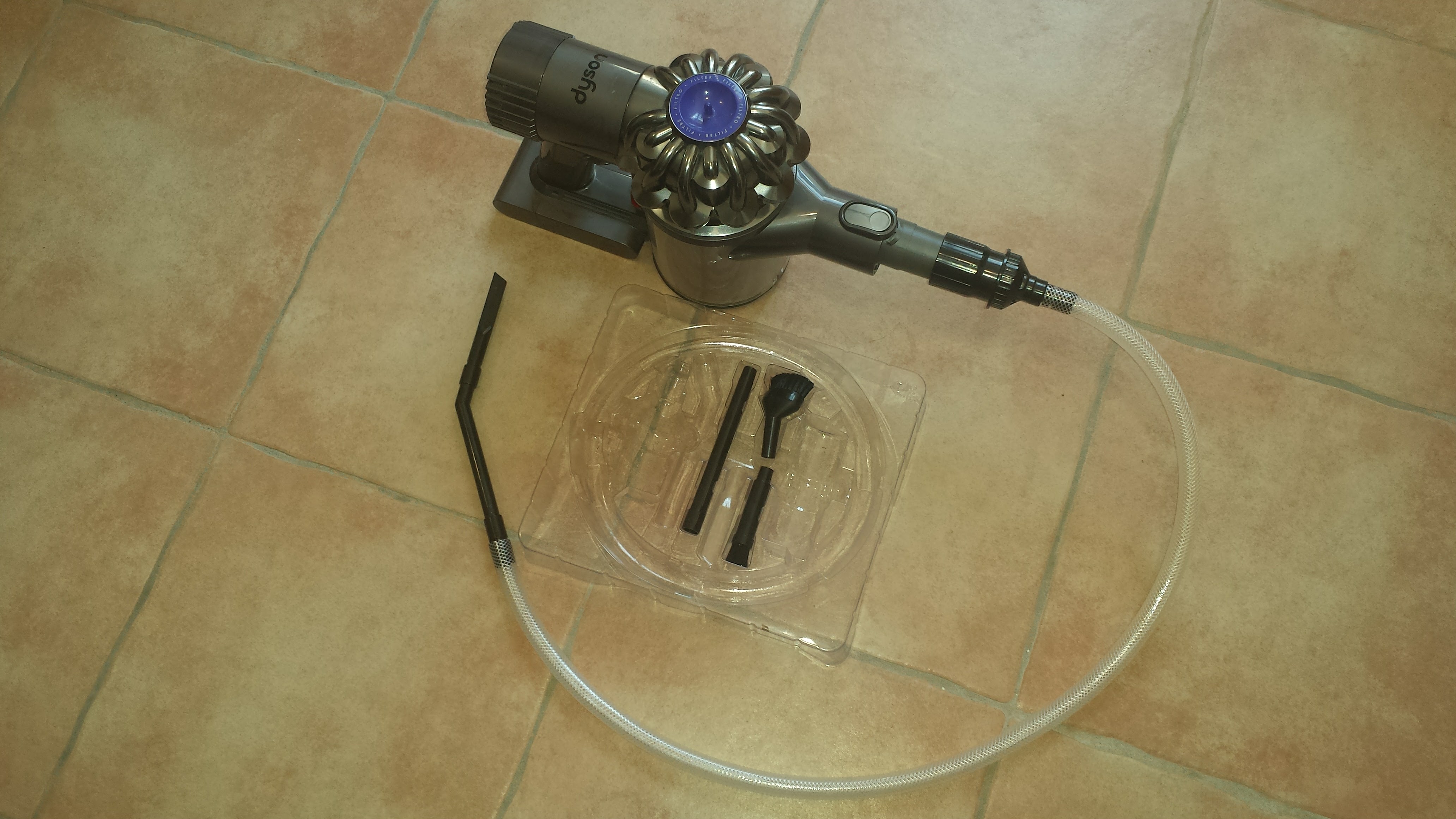 Dyson V6  vacuum cleaner short adapter