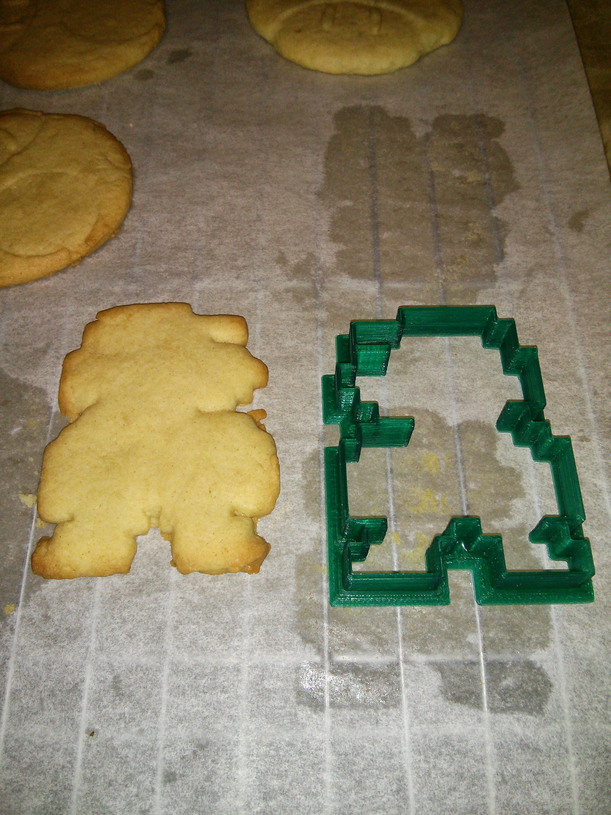 SUPER MARIO BROS. Cookie Cutter with 3D Stamp