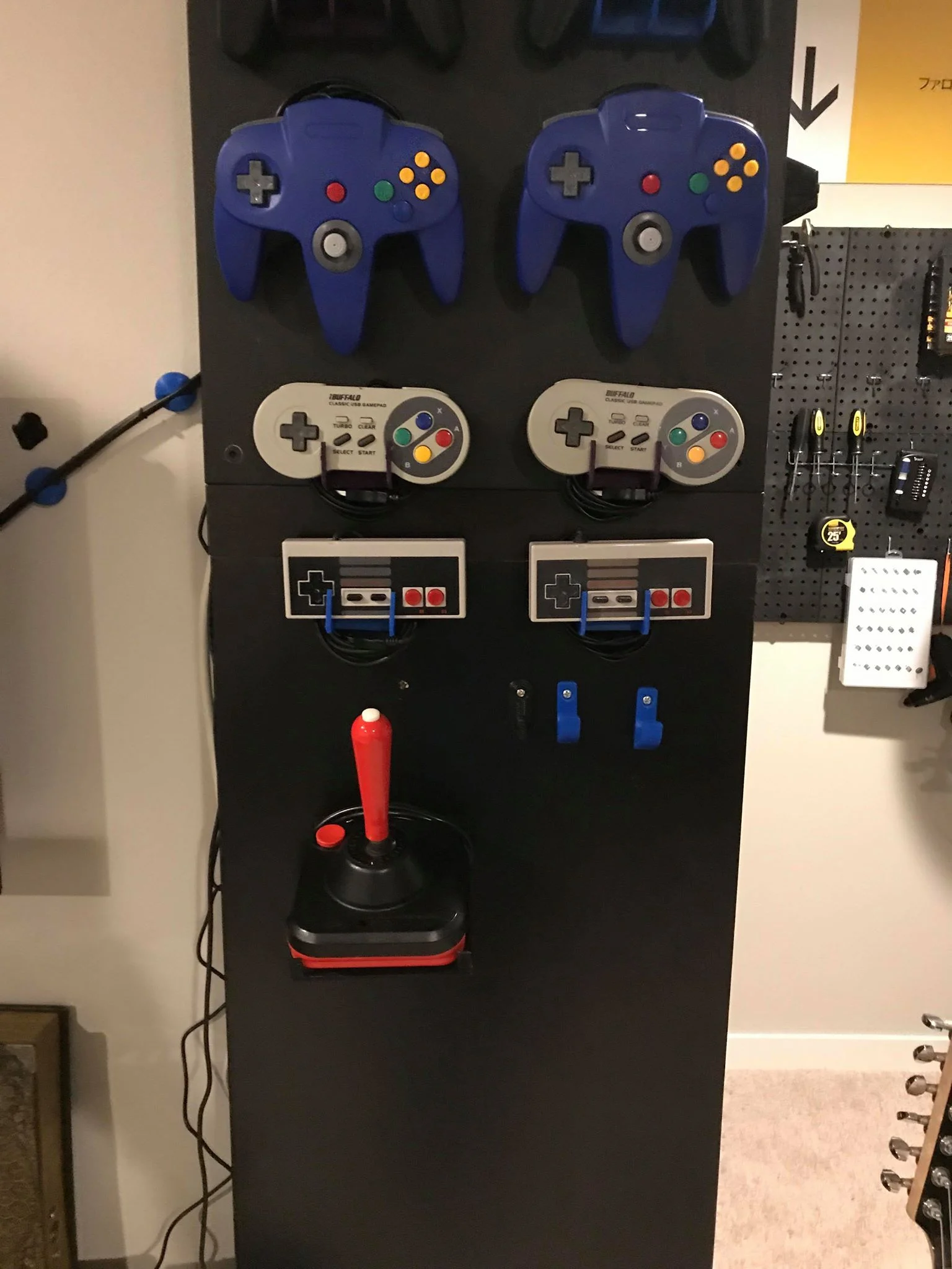 Retro Joystick Wallmount Holder (C64 / Atari logo'd)
