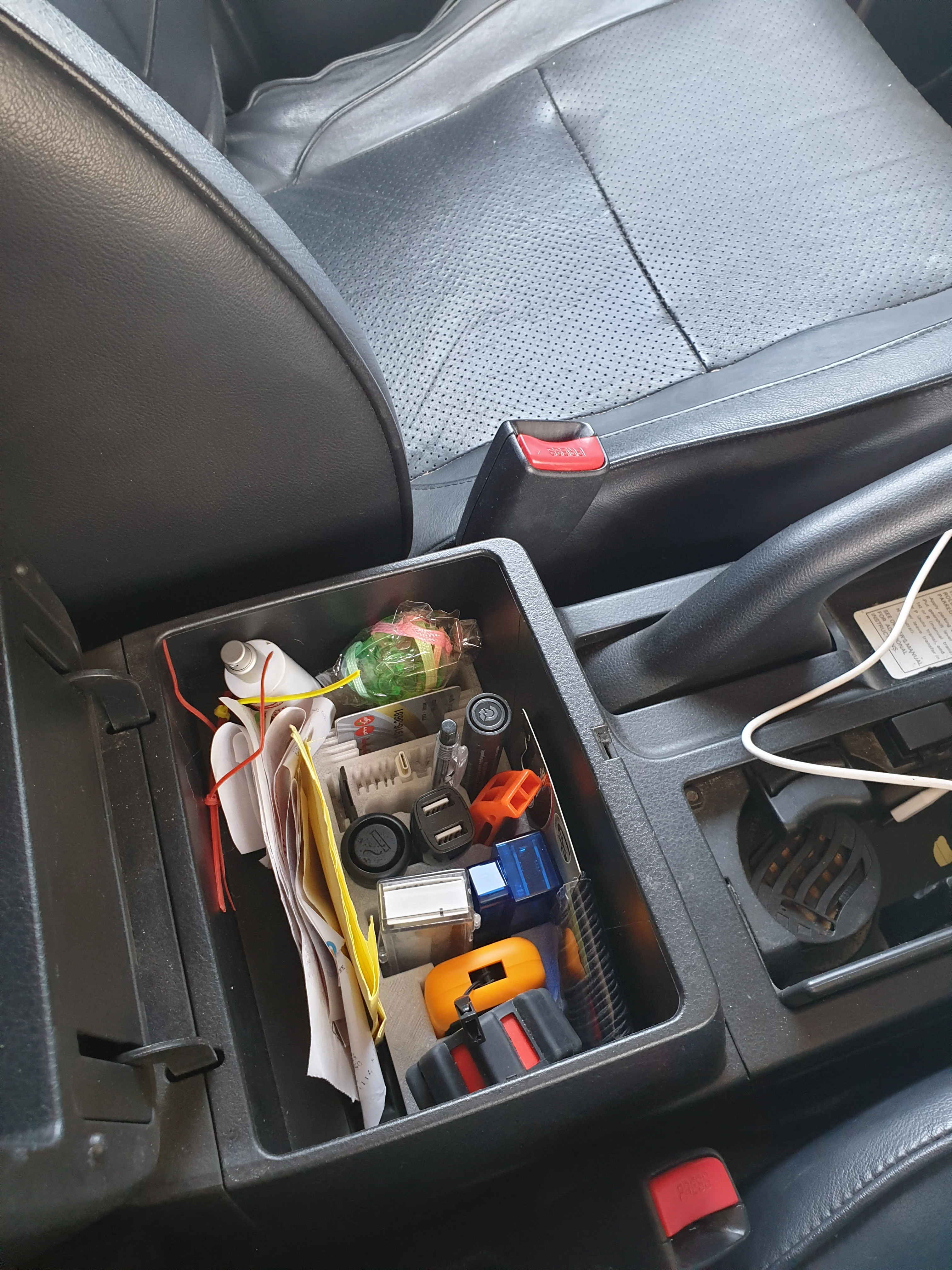 Suzuki Grand Vitara storage box mod