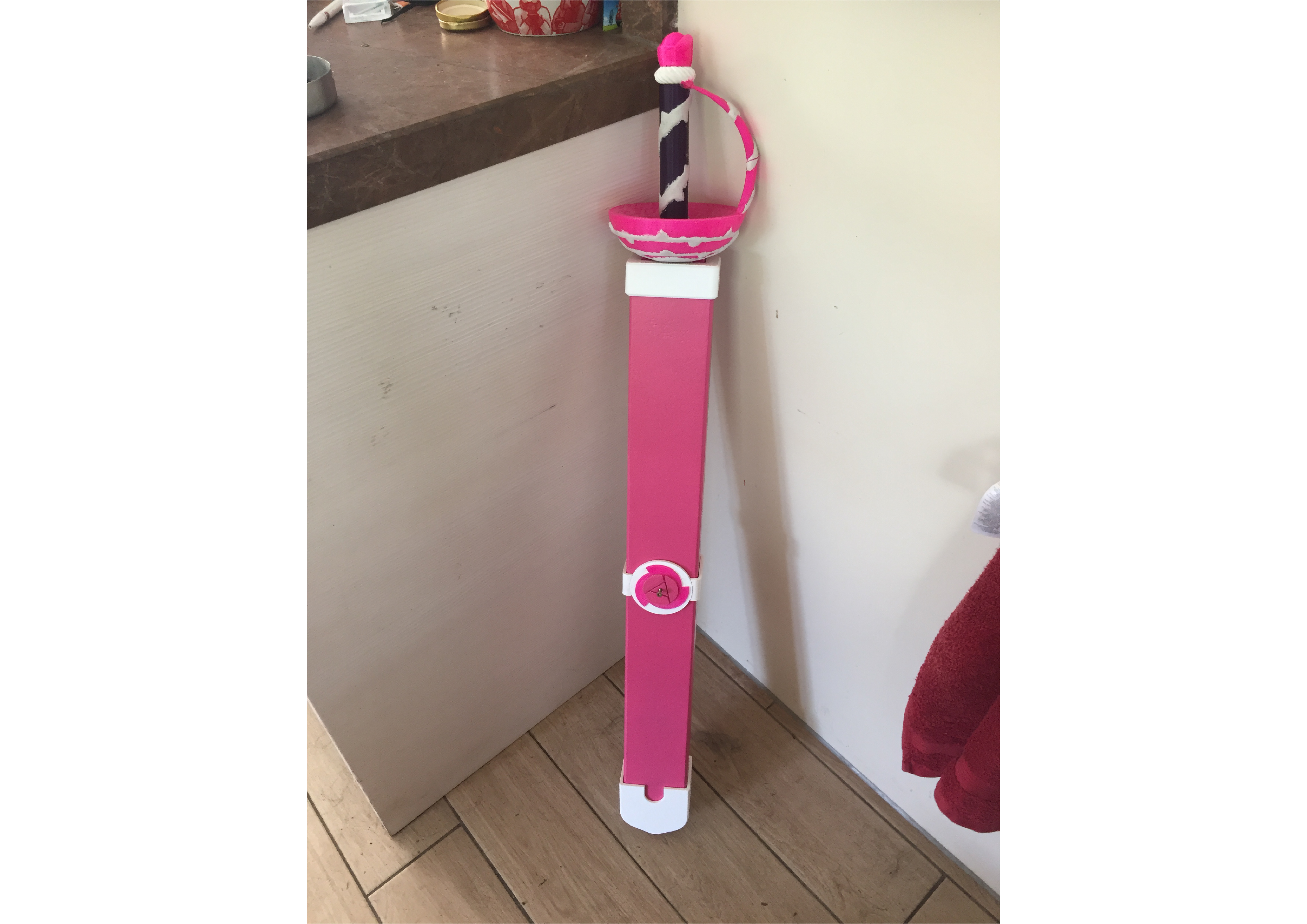 Rose quartz's scabbard