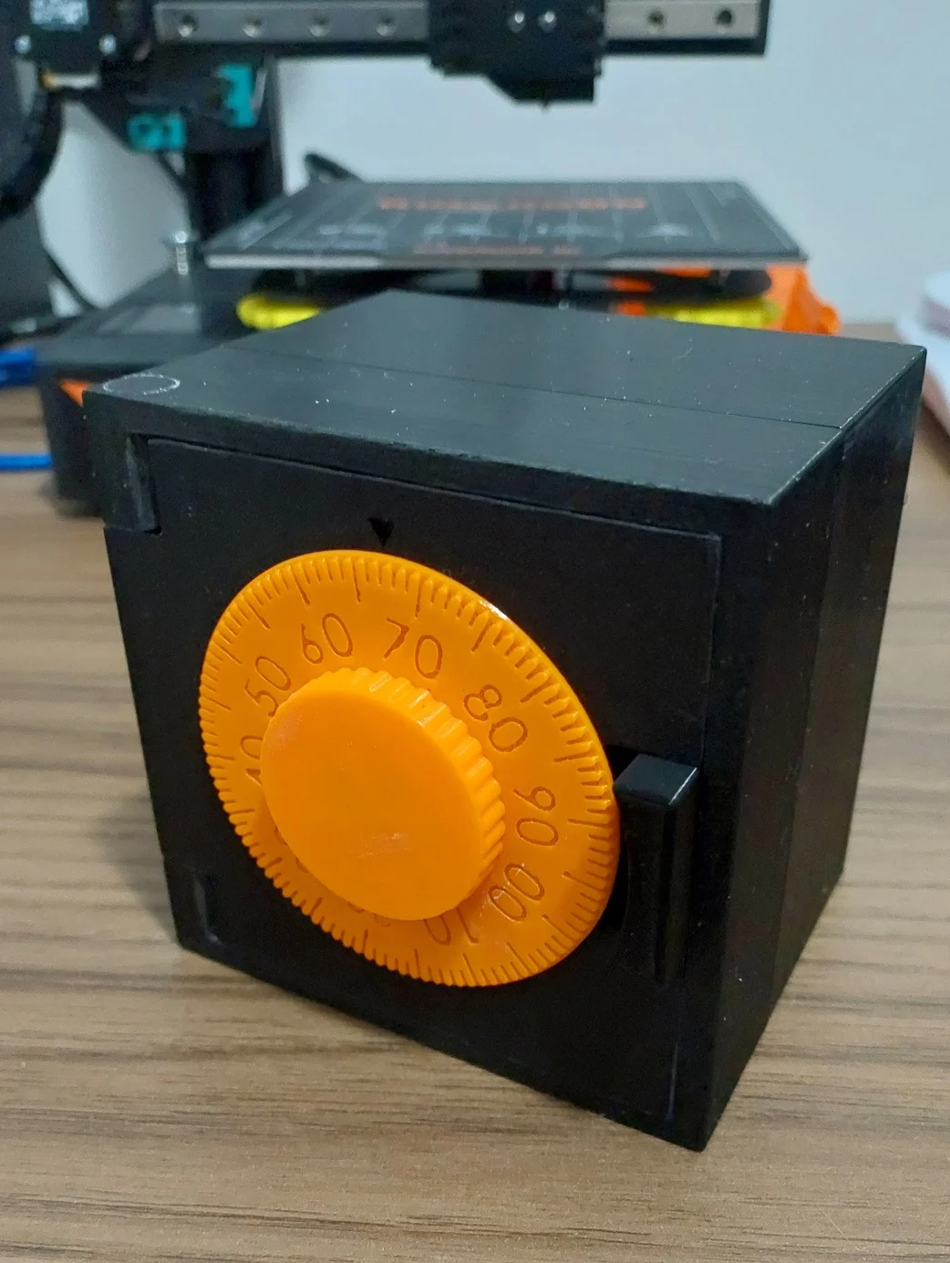 Safebox with classic numeric code V.2