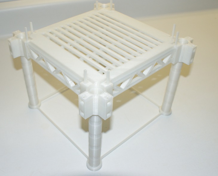 Expandable shelving