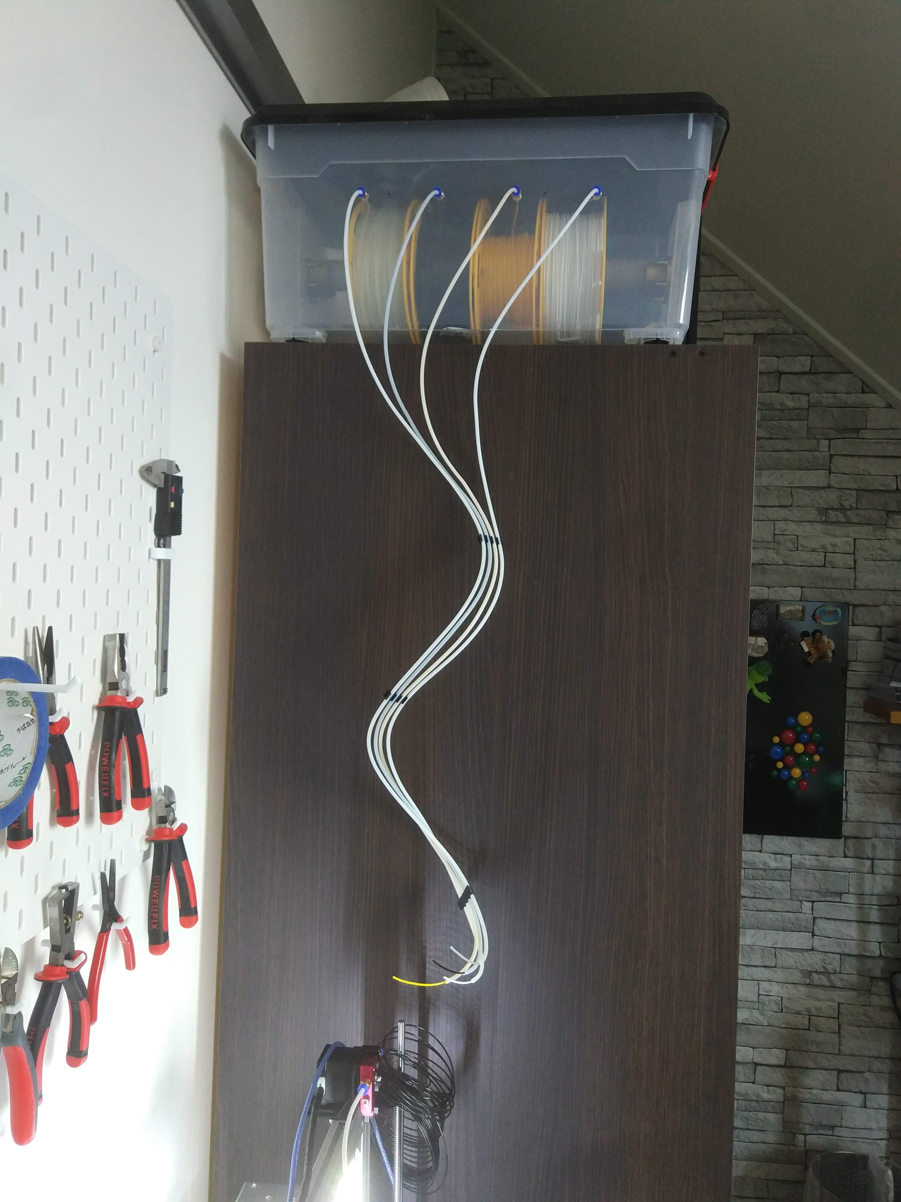 Filament drybox for 4-5 spools
